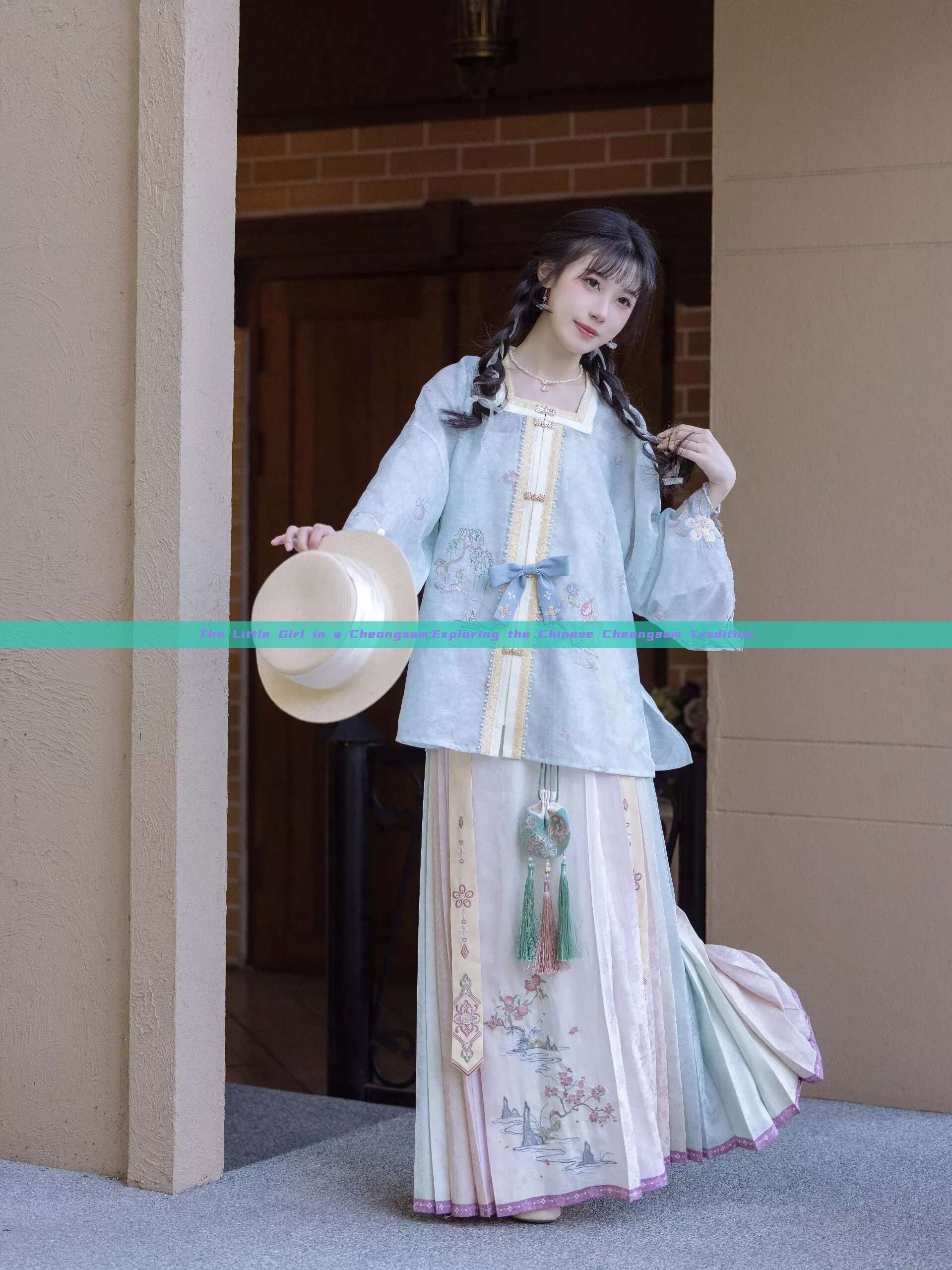 The Little Girl in a Cheongsam:Exploring the Chinese Cheongsam Tradition The Little Girl in a Cheongsam:Exploring the Chinese Cheongsam Tradition