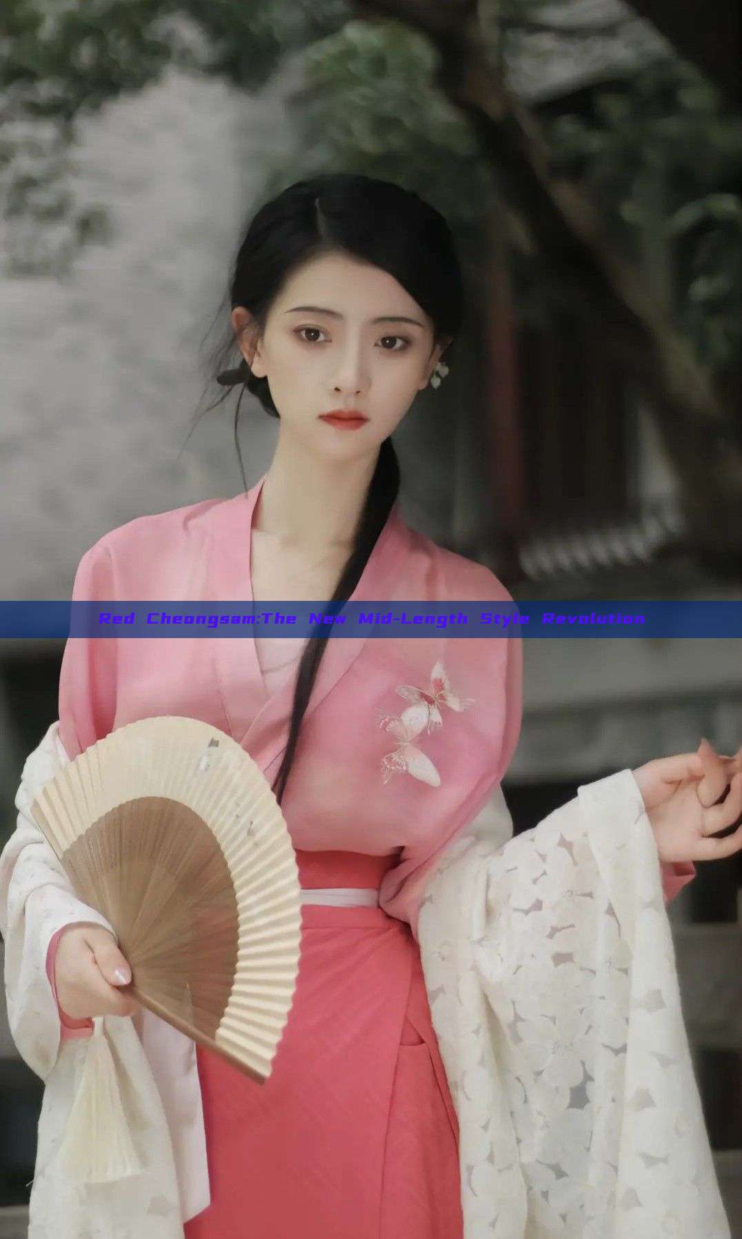 Red Cheongsam:The New Mid-Length Style Revolution Red Cheongsam:The New Mid-Length Style Revolution