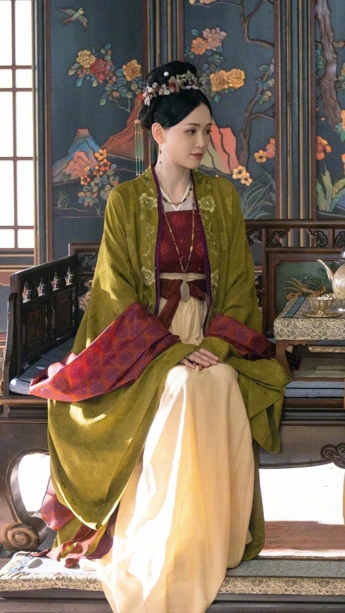 Ming-Style Hanfu Ear Clips:A Blend of Tradition and Modernity Ming-Style Hanfu Ear Clips:A Blend of Tradition and Modernity