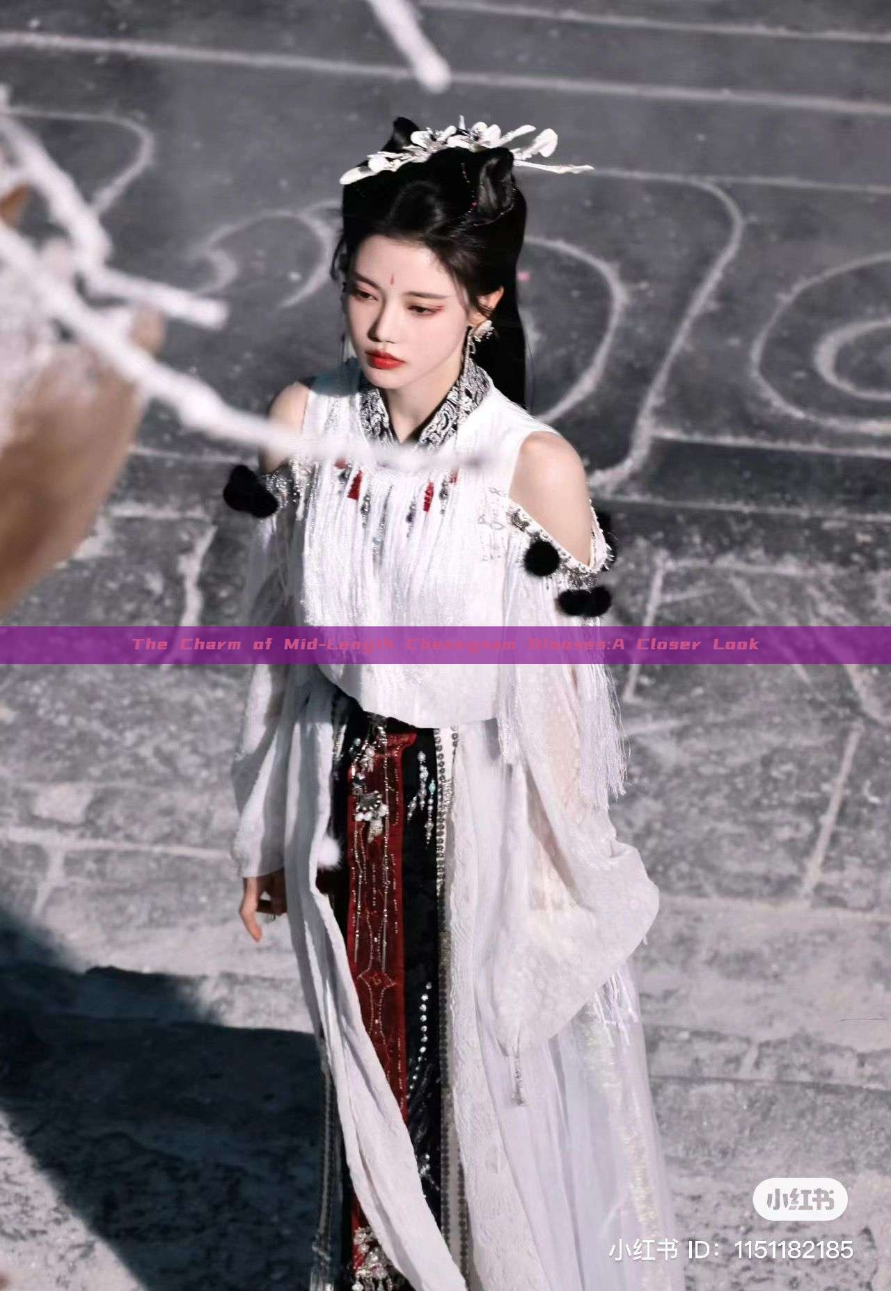 The Charm of Mid-Length Cheongsam Blouses:A Closer Look The Charm of Mid-Length Cheongsam Blouses:A Closer Look