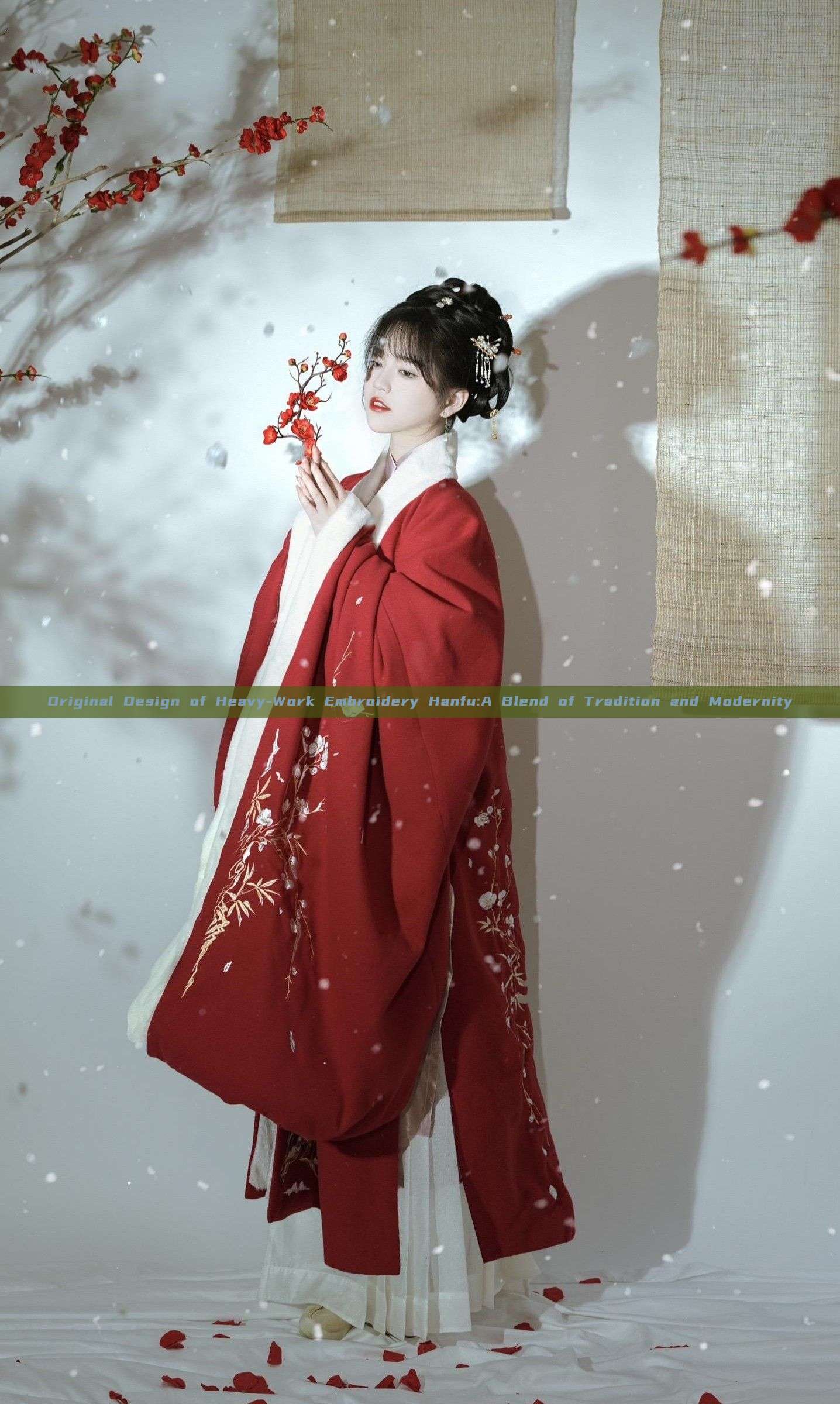 Original Design of Heavy-Work Embroidery Hanfu:A Blend of Tradition and Modernity Original Design of Heavy-Work Embroidery Hanfu:A Blend of Tradition and Modernity