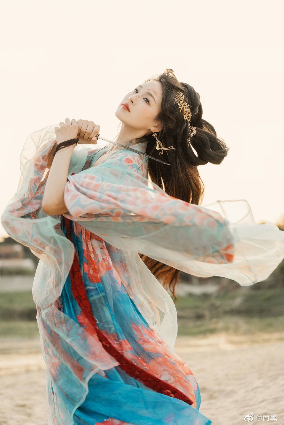 Luxury-Inspired Horseface Skirt and Blouse Combination for Girls Fashion Luxury-Inspired Horseface Skirt and Blouse Combination for Girls Fashion