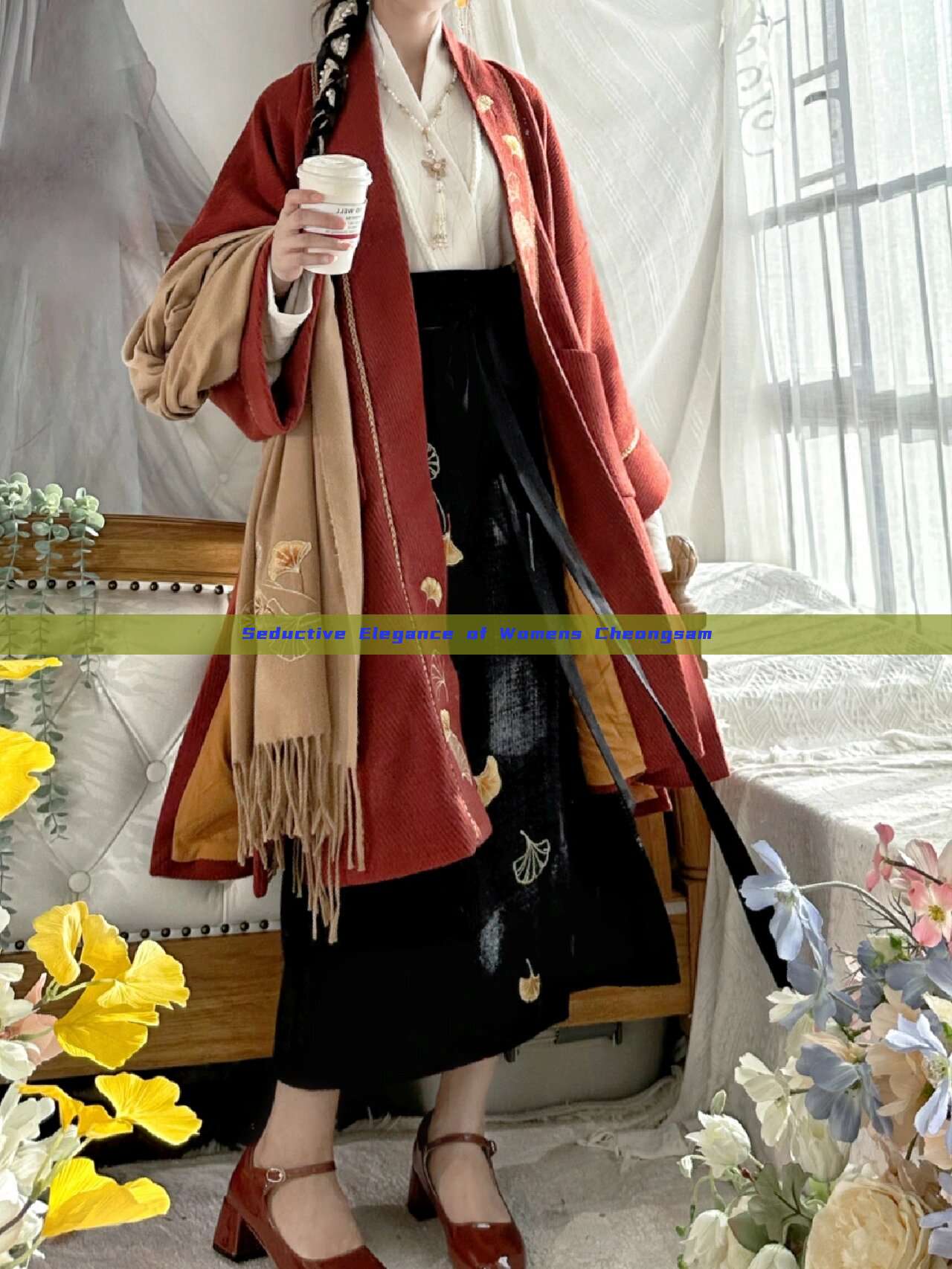Seductive Elegance of Womens Cheongsam Seductive Elegance of Womens Cheongsam