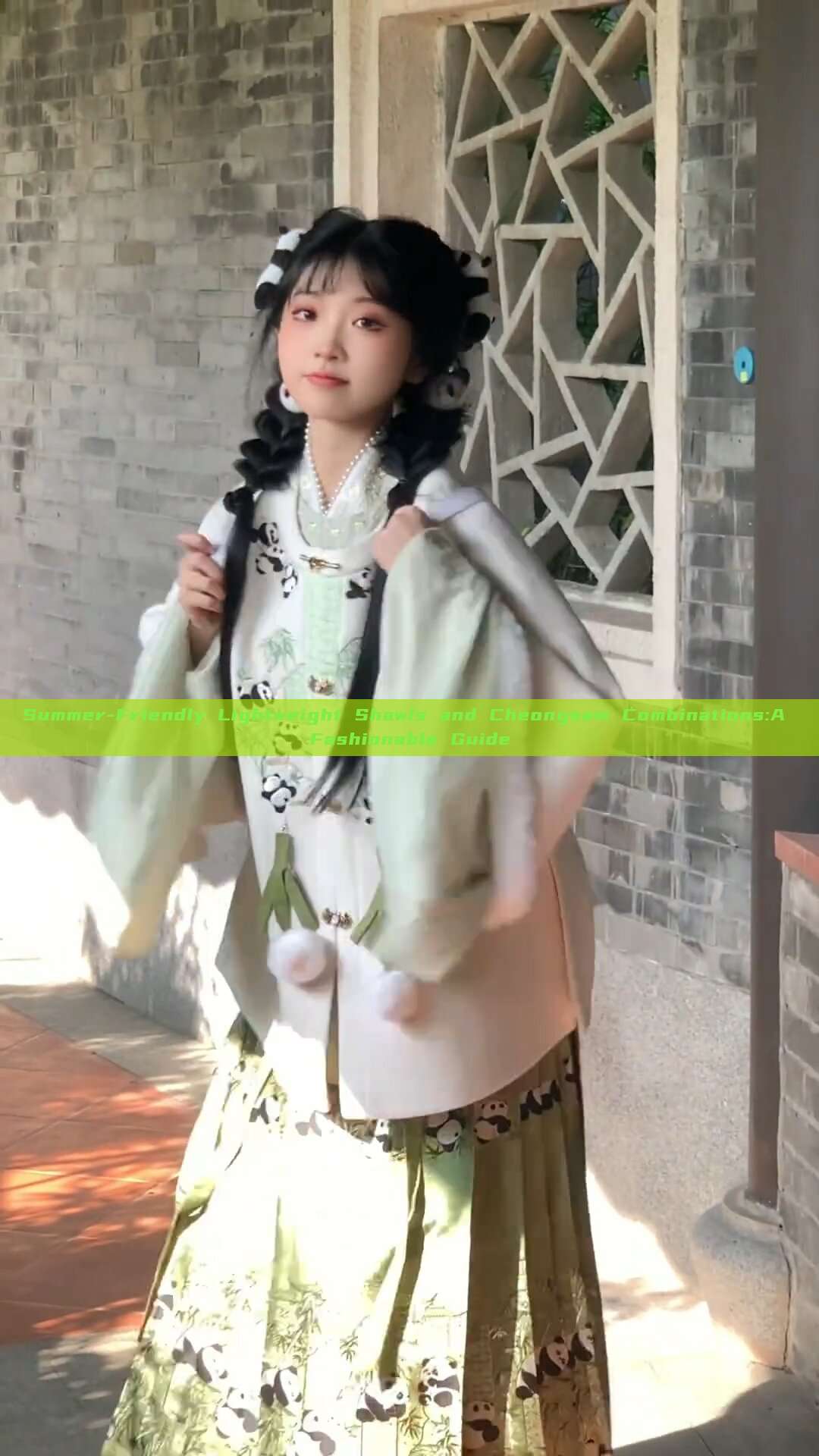 Summer-Friendly Lightweight Shawls and Cheongsam Combinations:A Fashionable Guide Summer-Friendly Lightweight Shawls and Cheongsam Combinations:A Fashionable Guide