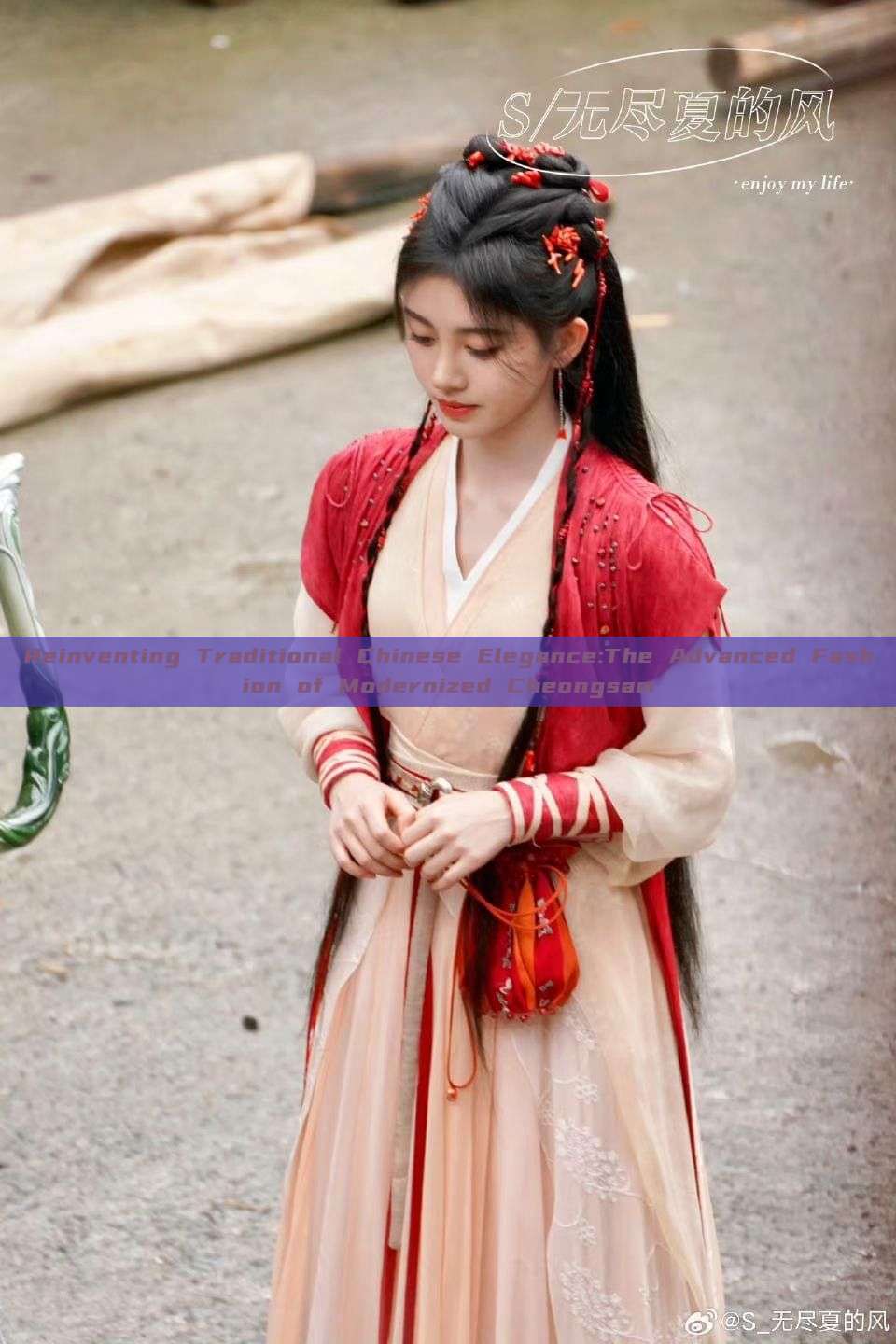 Reinventing Traditional Chinese Elegance:The Advanced Fashion of Modernized Cheongsam Reinventing Traditional Chinese Elegance:The Advanced Fashion of Modernized Cheongsam