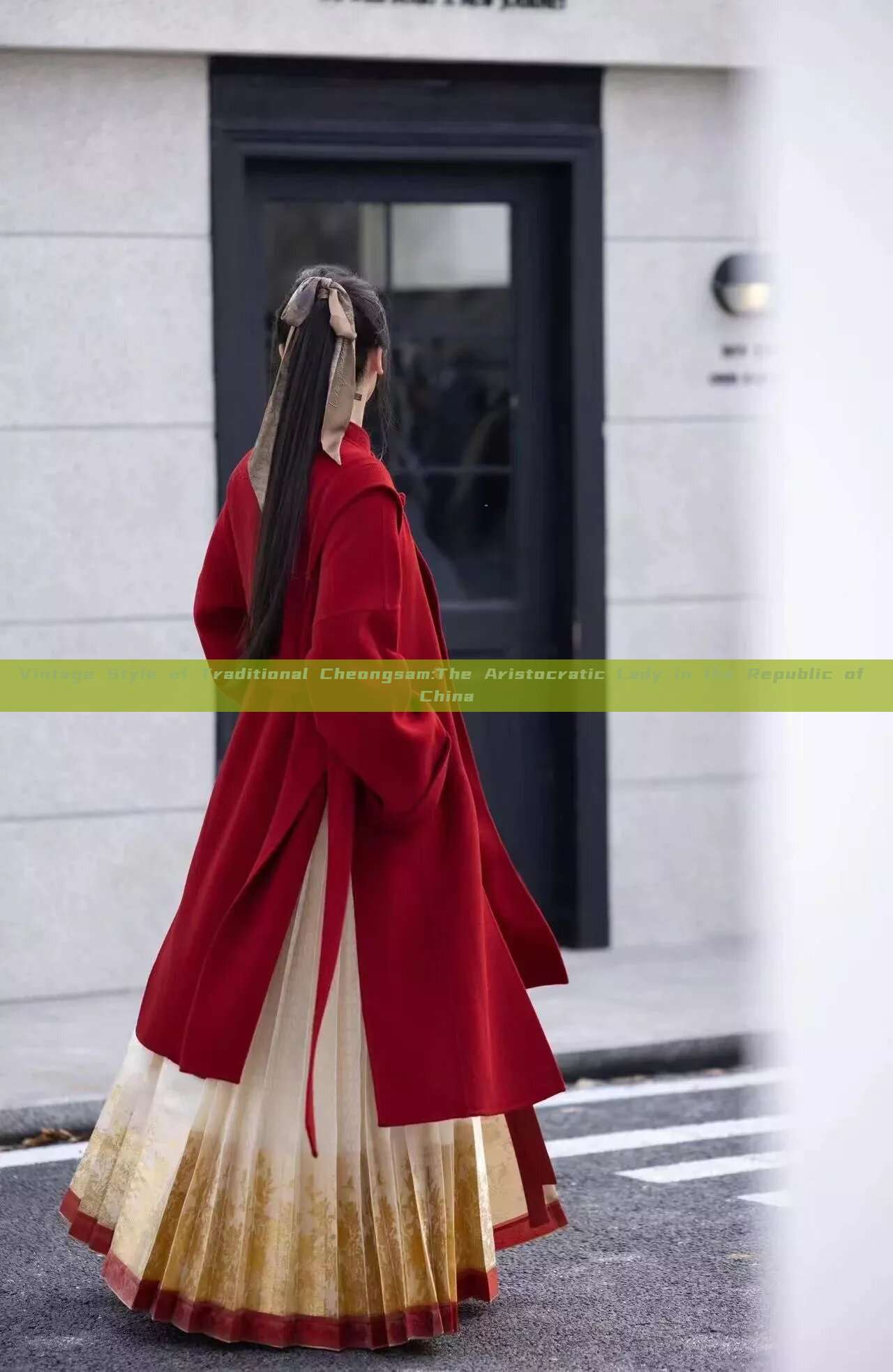 Vintage Style of Traditional Cheongsam:The Aristocratic Lady in the Republic of China Vintage Style of Traditional Cheongsam:The Aristocratic Lady in the Republic of China