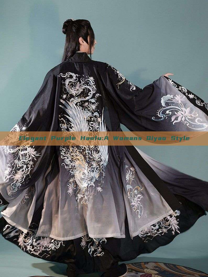 Elegant Purple Hanfu:A Womans Qiyao Style Elegant Purple Hanfu:A Womans Qiyao Style