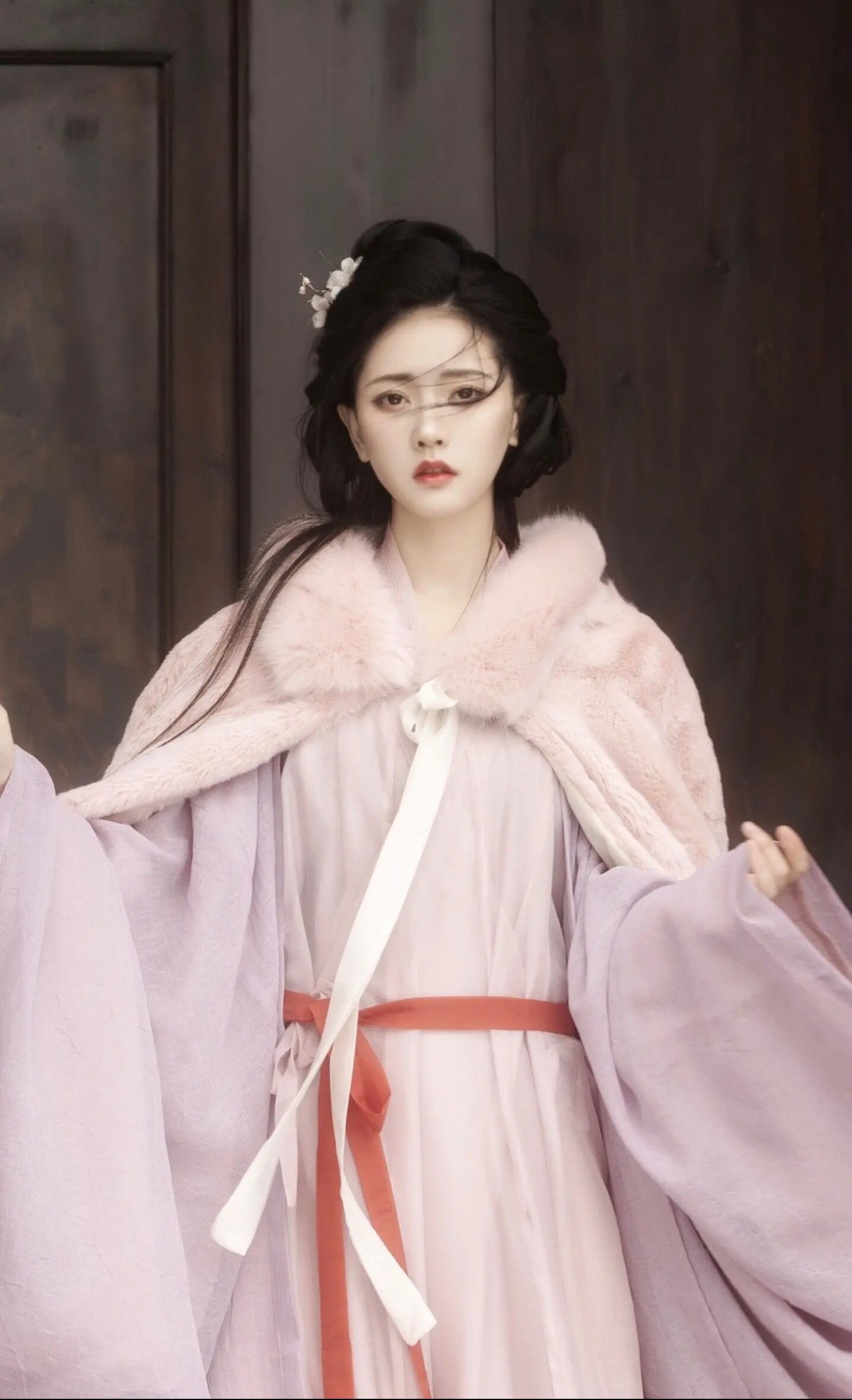 The Unapproachable Grandeur of Hanfu:The Rebirth of Ancient Chinese Elegance The Unapproachable Grandeur of Hanfu:The Rebirth of Ancient Chinese Elegance