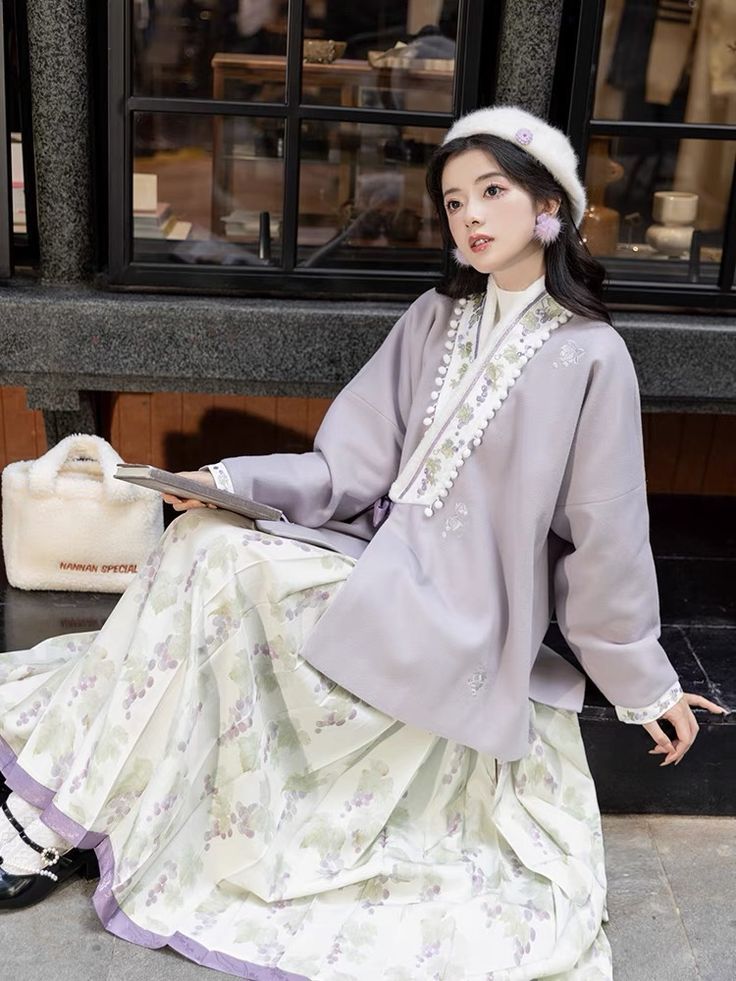 Summer-Friendly Hanfu Fashion Reimagined:A Guide to Modernized Hanfu Sets Summer-Friendly Hanfu Fashion Reimagined:A Guide to Modernized Hanfu Sets