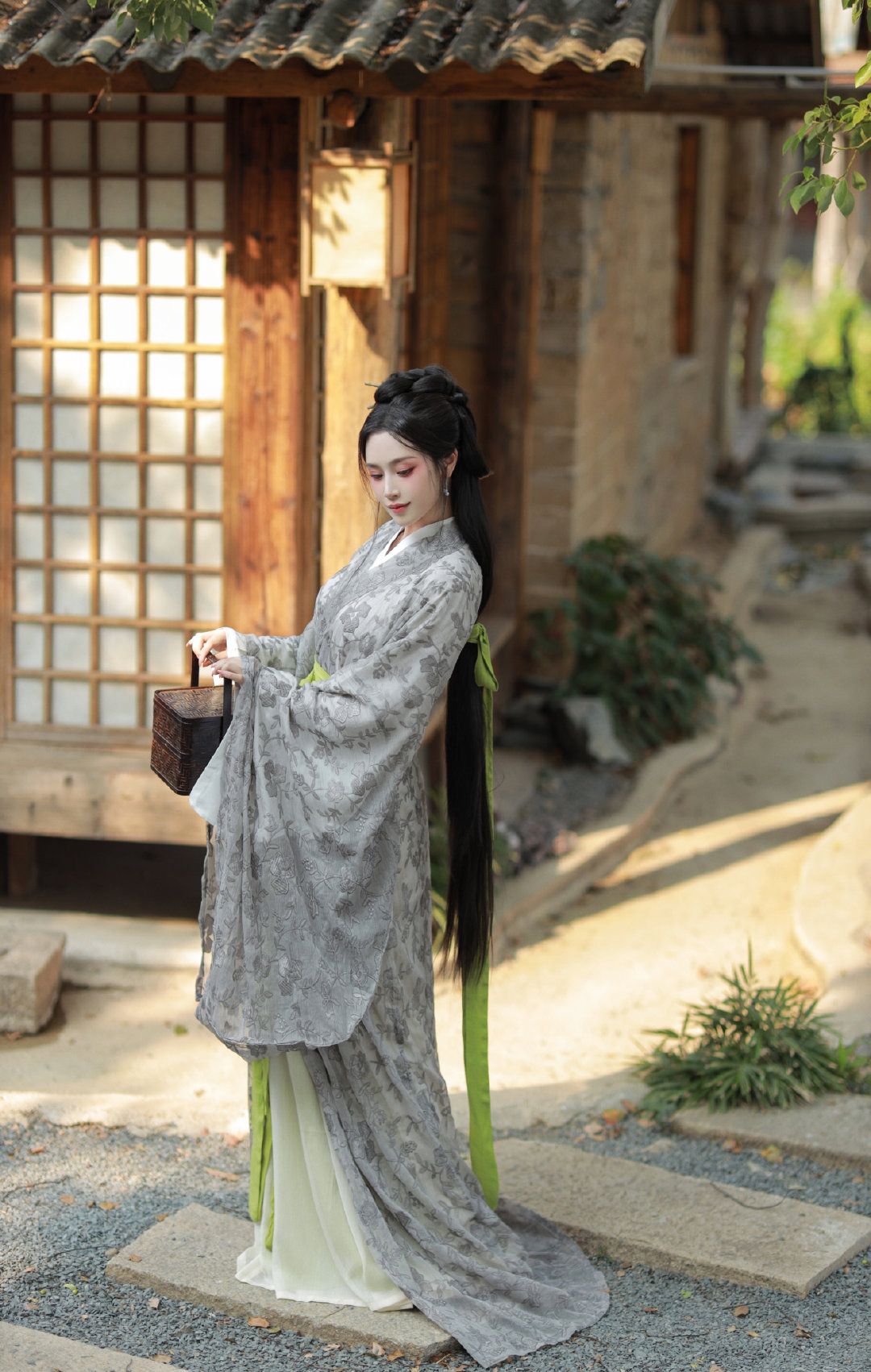 Charming小个子喜婆婆礼服,旗袍设计的独特魅力 Charming小个子喜婆婆礼服,旗袍设计的独特魅力