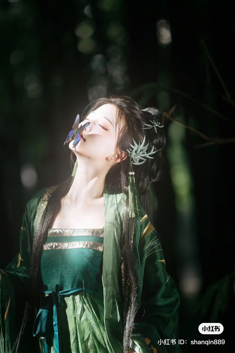 The Evolution of Traditional Chinese Shoes to Match the Splendor of Hanfu Han Clothing) The Evolution of Traditional Chinese Shoes to Match the Splendor of Hanfu Han Clothing)