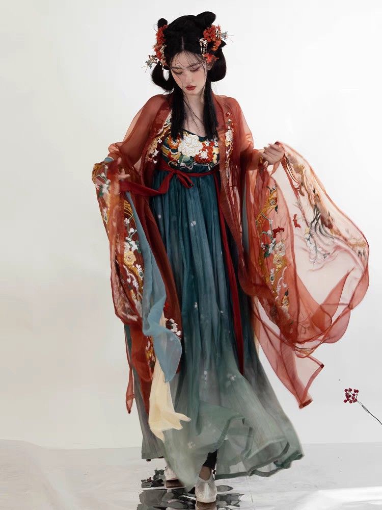 The Pipa,Traditional Hanfu Costumes and Their Role in Cultural Expression The Pipa,Traditional Hanfu Costumes and Their Role in Cultural Expression