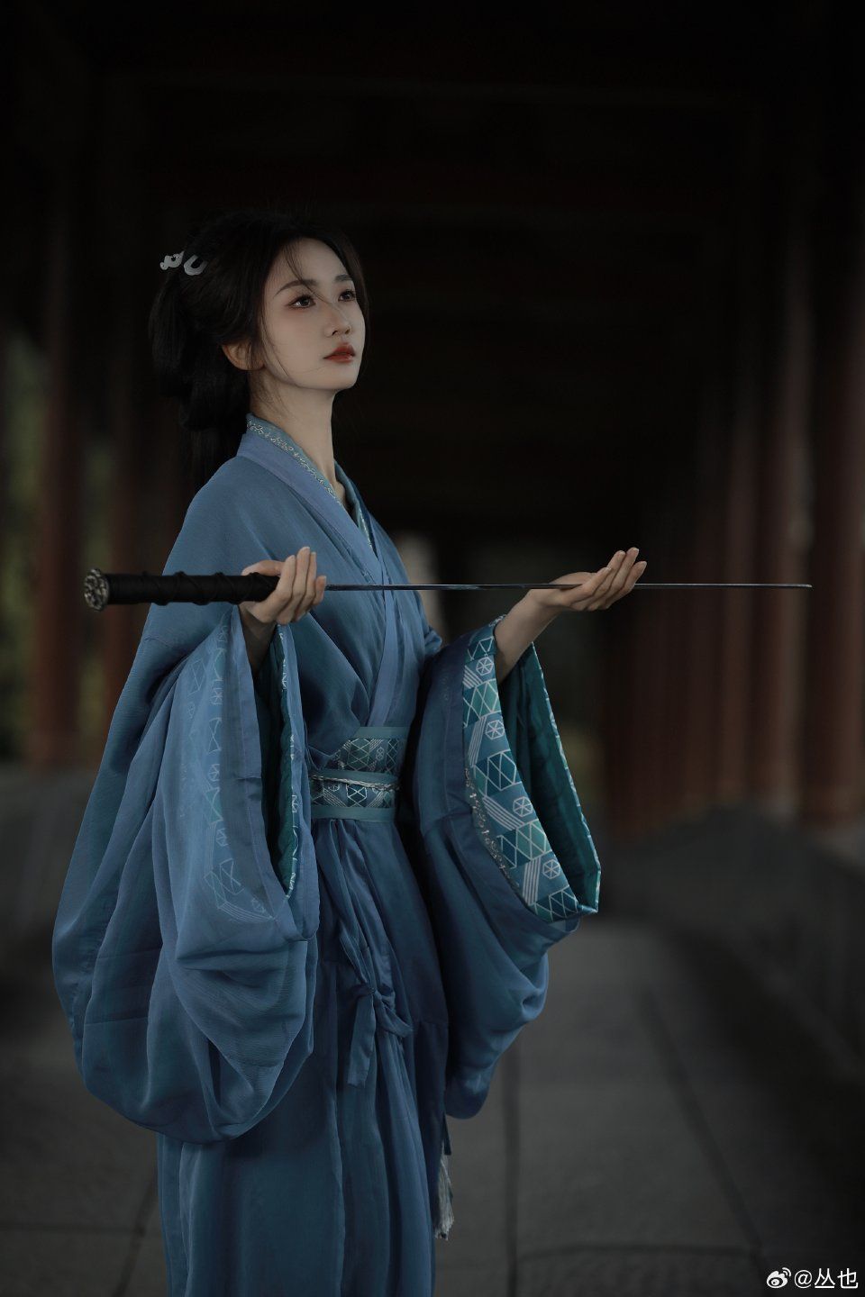 The Splendor of Hanfu Flower Wedding Gowns:A Journey into Traditional Chinese Marital Attire The Splendor of Hanfu Flower Wedding Gowns:A Journey into Traditional Chinese Marital Attire