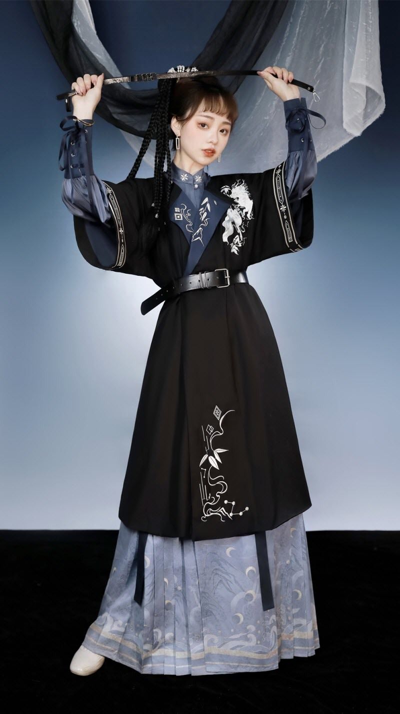 The Evolution of Print Patterns in Hanfu Fabrics:A Journey Through Traditional to Modern Times