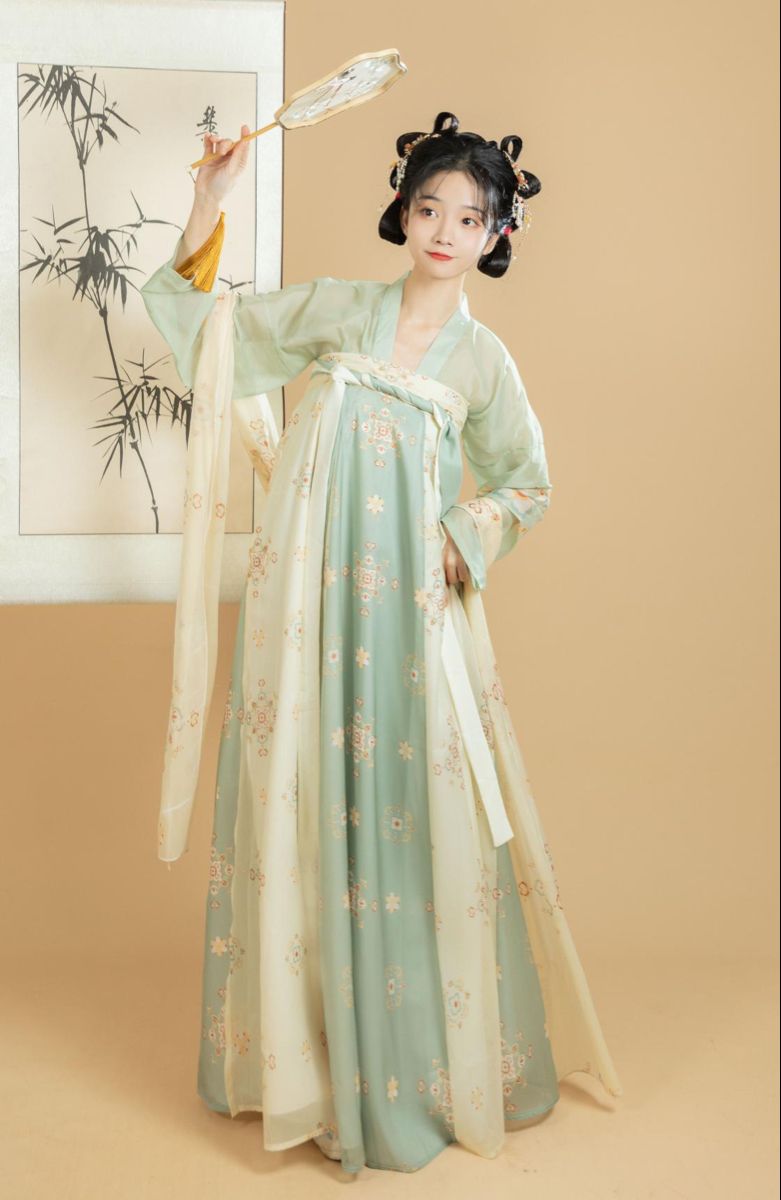 Charming Mini-Sized Youth Fashion:Two-Piece Qipao Set for Modern Young Women Charming Mini-Sized Youth Fashion:Two-Piece Qipao Set for Modern Young Women