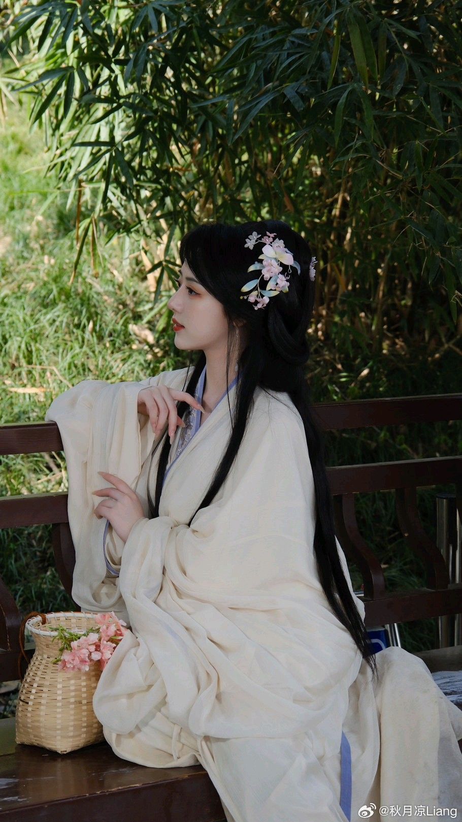 The Windproof Bandana:A Guide to Autumn and Winter Hanfu Fashion The Windproof Bandana:A Guide to Autumn and Winter Hanfu Fashion