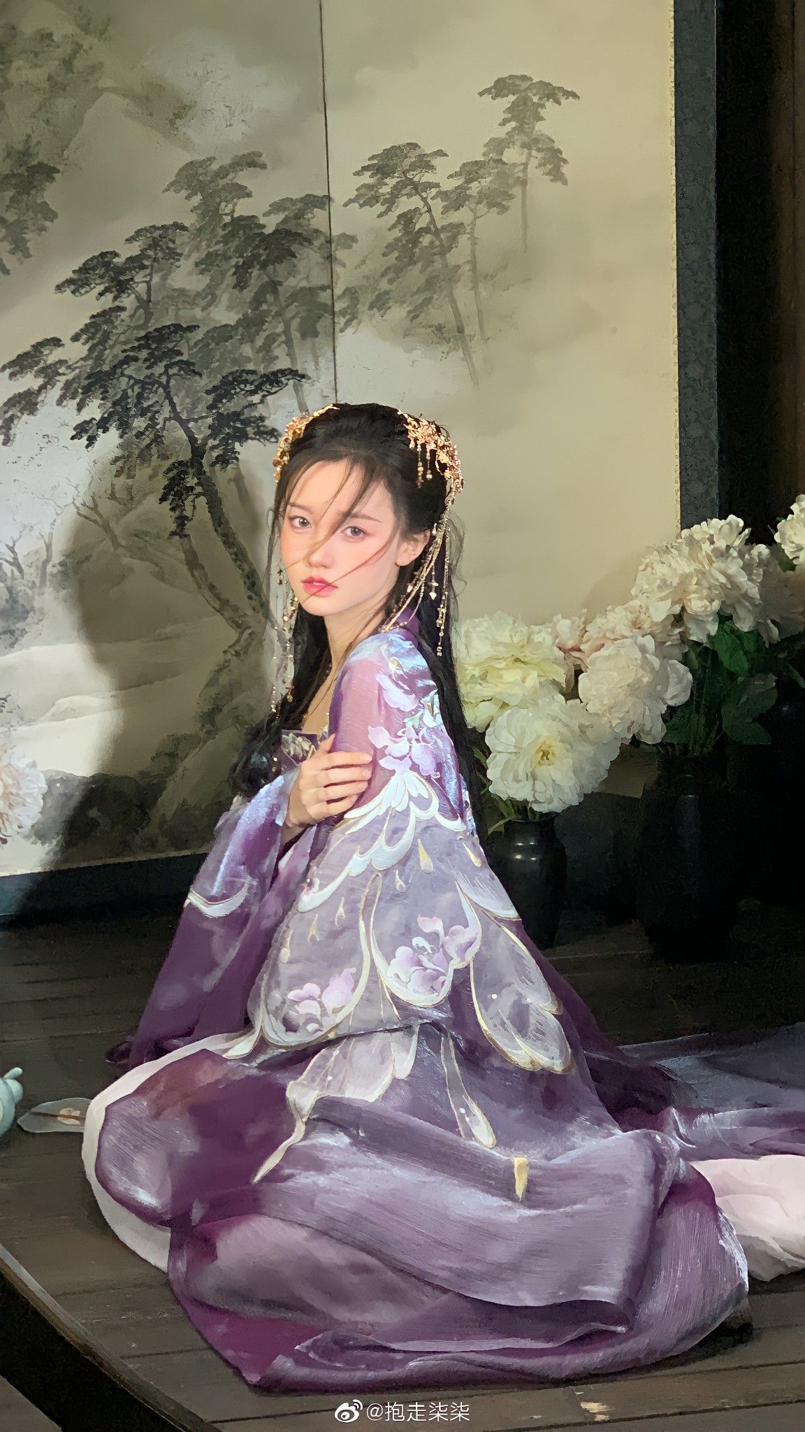 Traditional Chinese Style MaFace Skirt for Girls with Short-sleeved Top Traditional Chinese Style MaFace Skirt for Girls with Short-sleeved Top