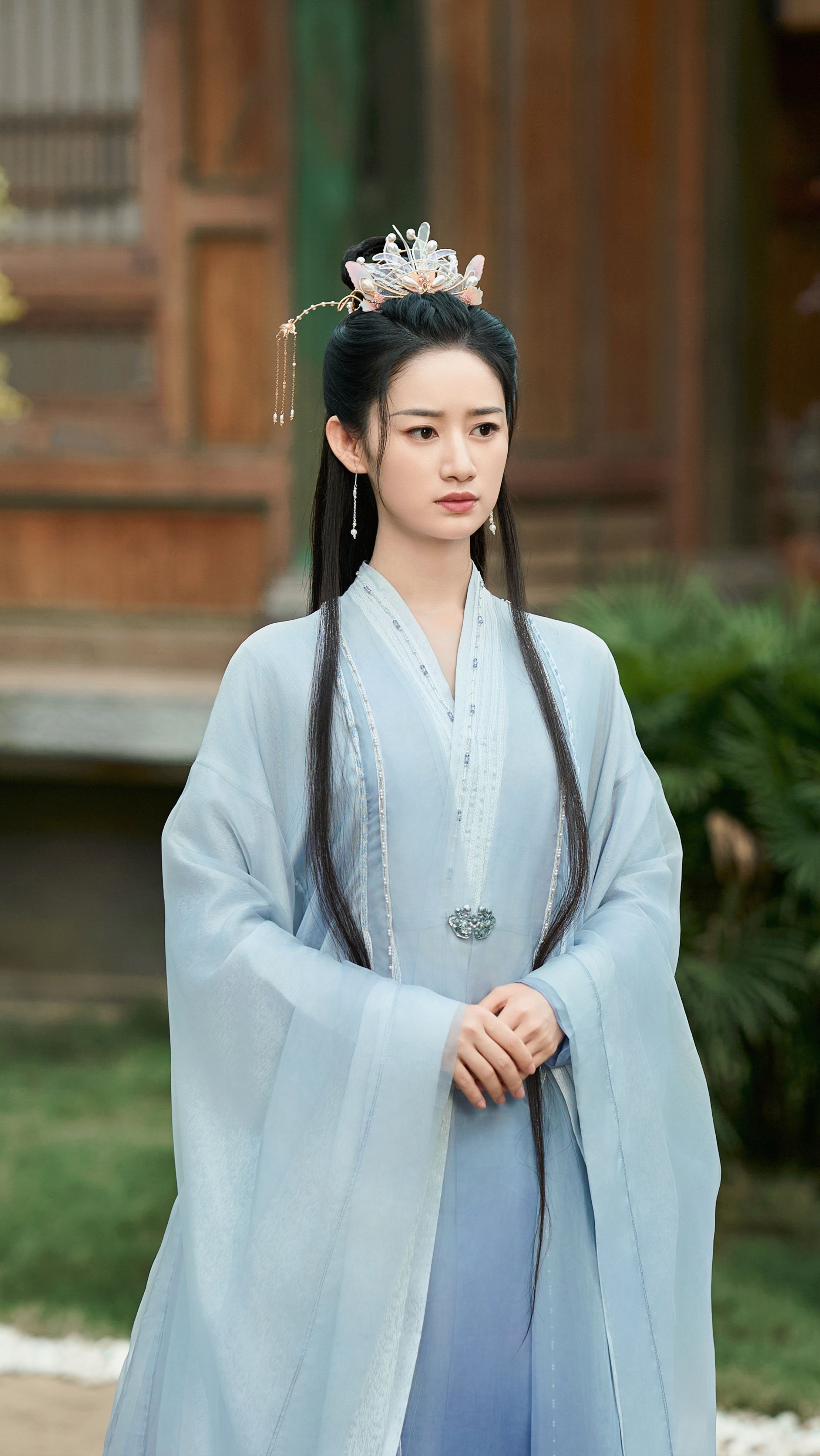 The Splendor of Tang Dynasty:The Beauty of Tang-Style Hanfu Women The Splendor of Tang Dynasty:The Beauty of Tang-Style Hanfu Women