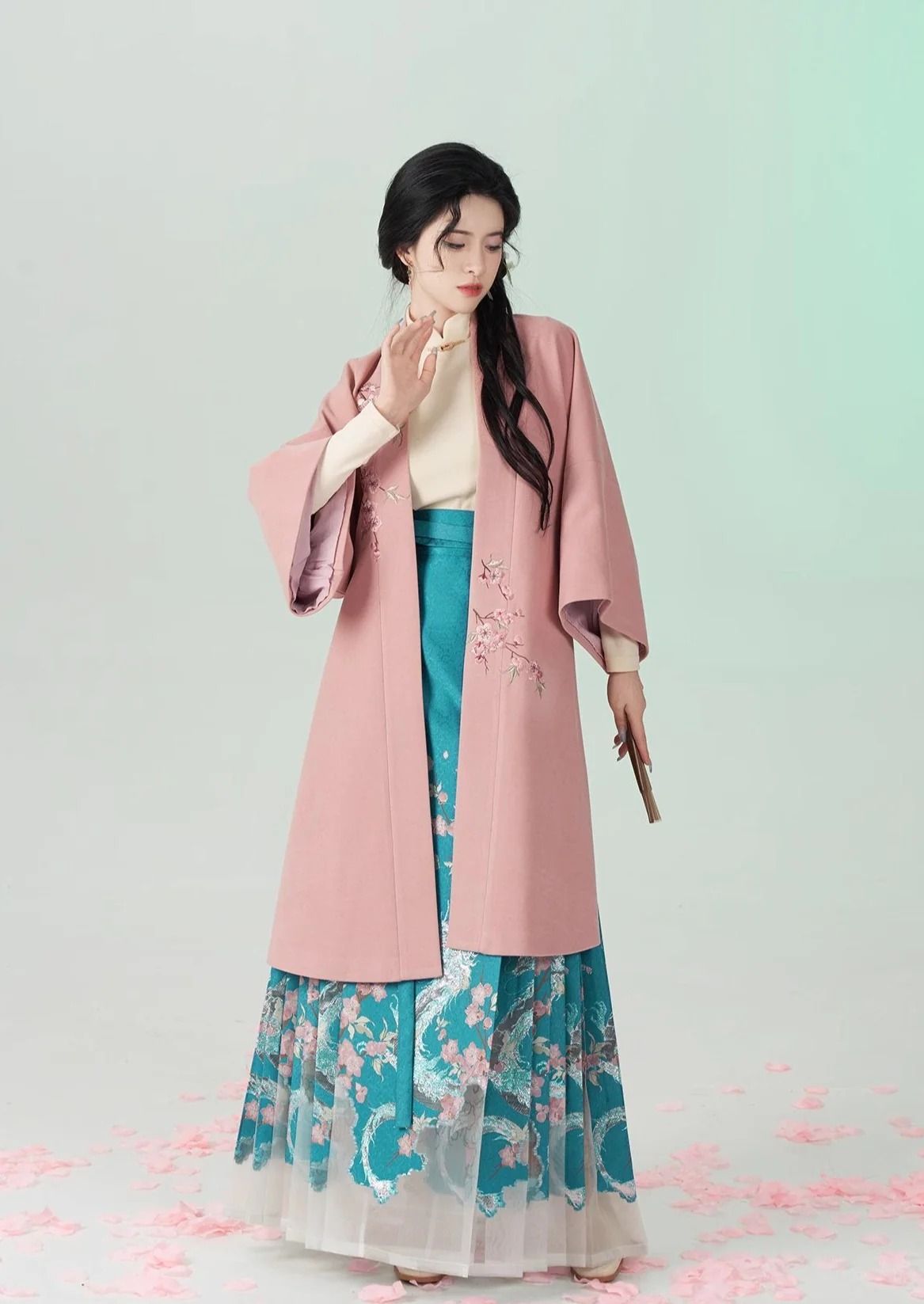 Ming-Style Hanfu Childrens Wear for Girls in Autumn Winter Collection