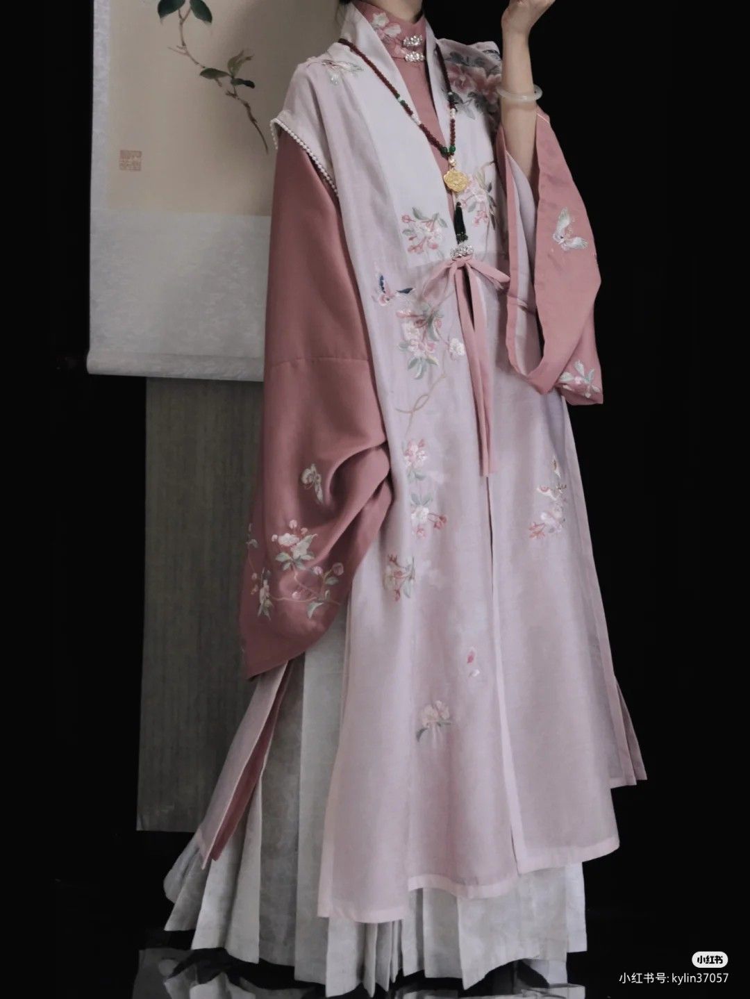 Spring and Summer Fashion Trends:Exploring the World of Hanfu for Women Spring and Summer Fashion Trends:Exploring the World of Hanfu for Women