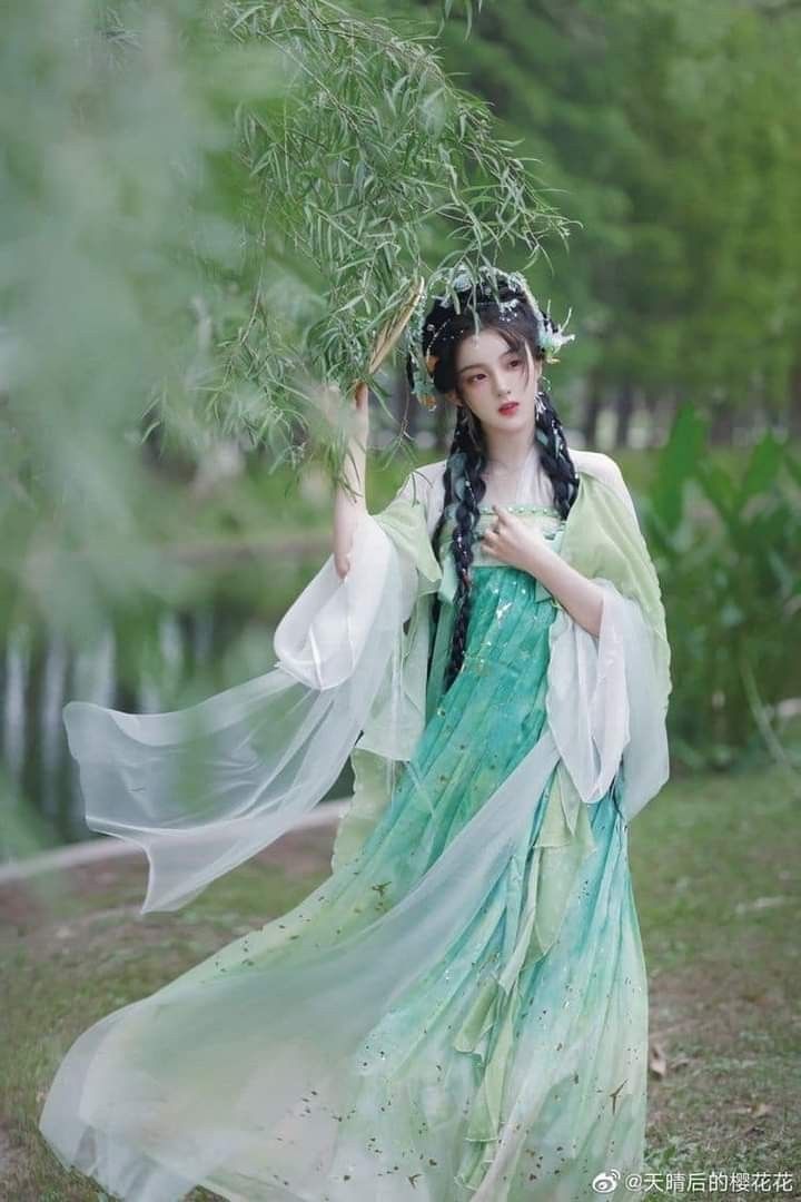 The Elegance of a Doll Collar Cheongsam Woman