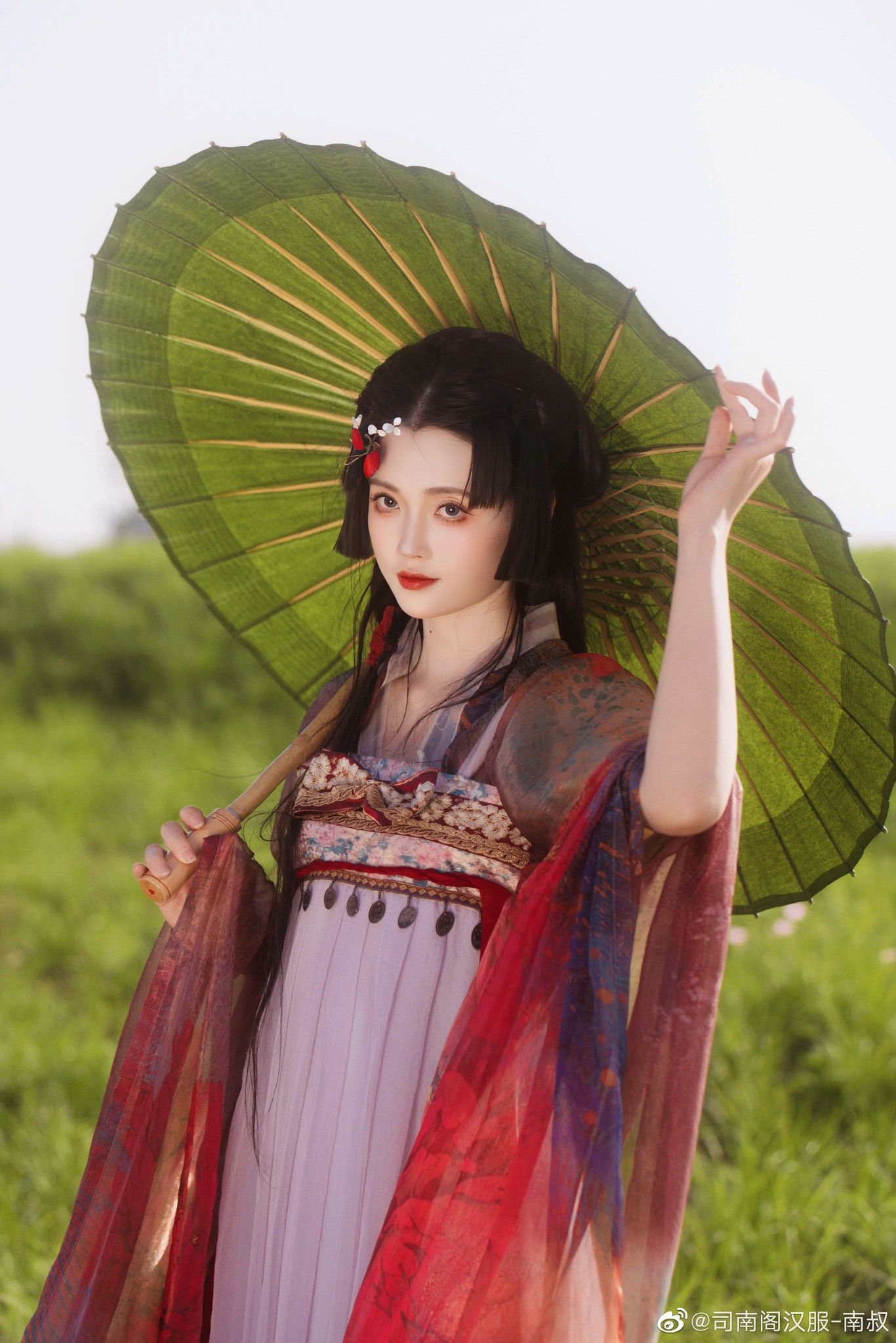 New Chinese Style:The Elegance of White Horseface Skirt