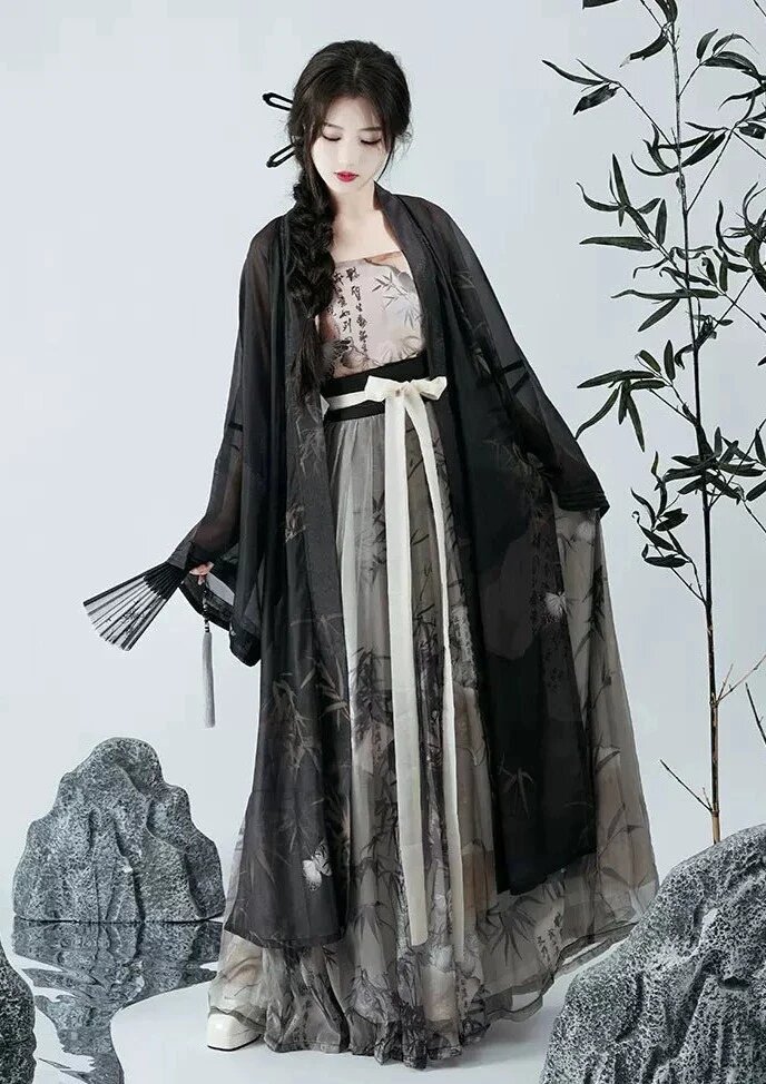 The Elegance of Black Chest-High Hanfu for Women The Elegance of Black Chest-High Hanfu for Women