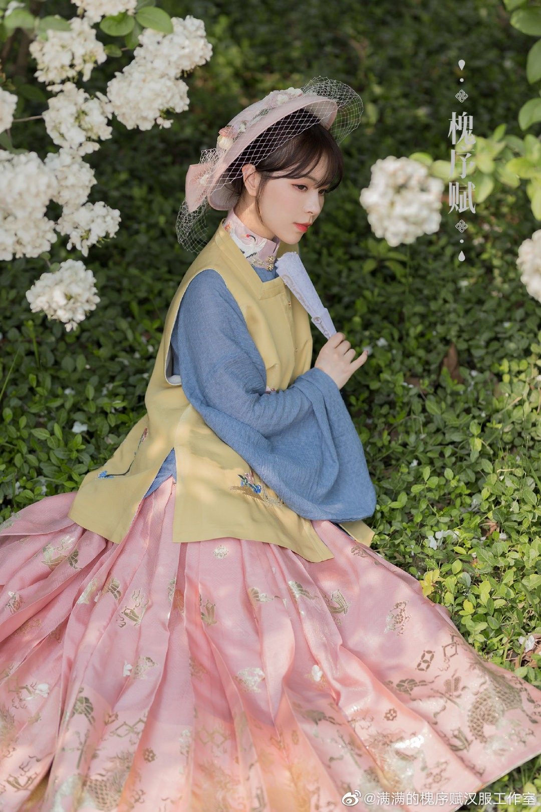 Embracing the New Sino Chic:The Rise of Qipao Skirts for the Petite Figure Embracing the New Sino Chic:The Rise of Qipao Skirts for the Petite Figure