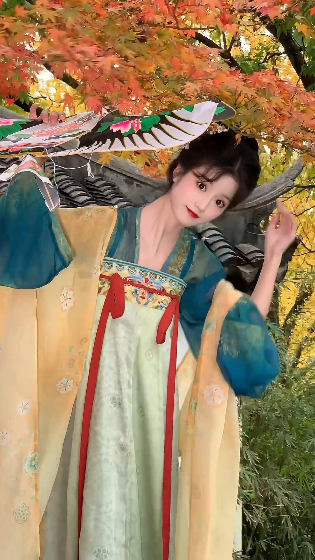 Petite and Curvier in Summer Cheongsam:A Fashion Journey Petite and Curvier in Summer Cheongsam:A Fashion Journey