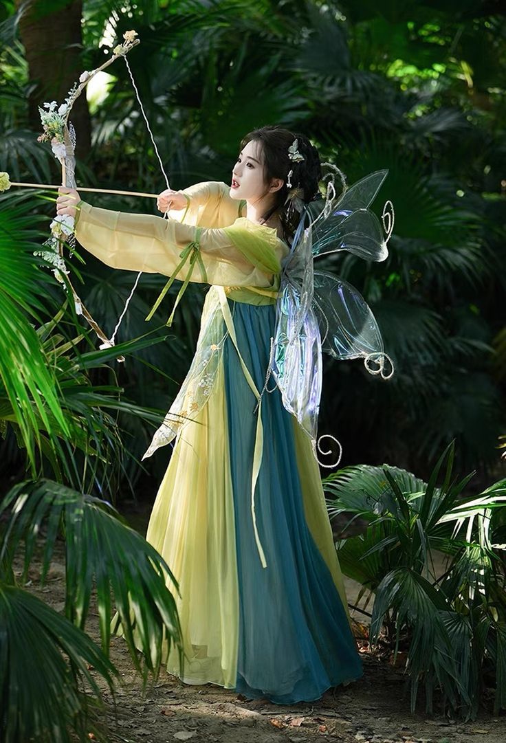 The Evolution of Cheongsam:A Modernized Version of the Traditional Qipao Dress The Evolution of Cheongsam:A Modernized Version of the Traditional Qipao Dress