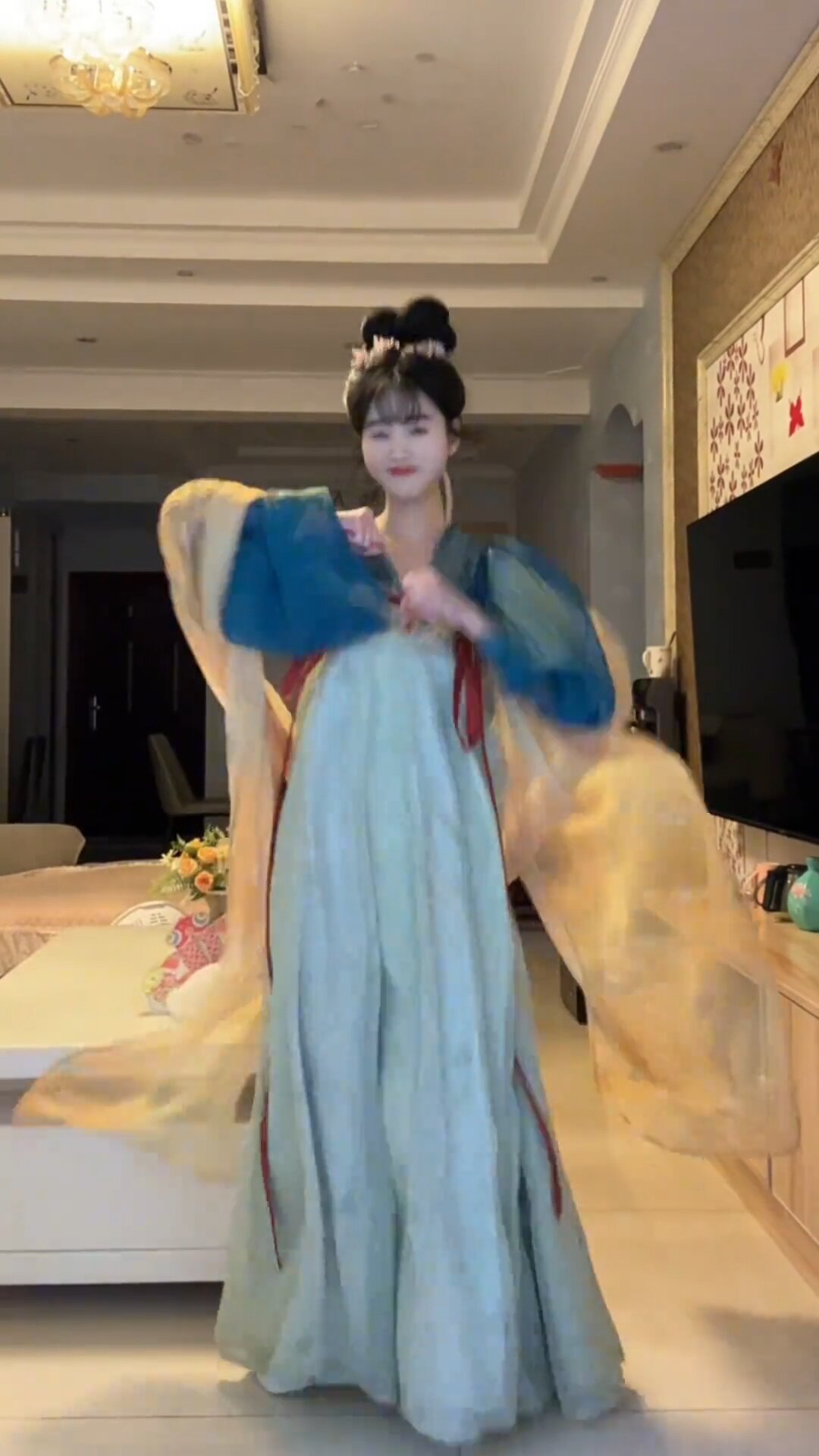 Chinese-style Girls Fairy-like Hanfu Fashion with Short-sleeved Hanfu Clothes Chinese-style Girls Fairy-like Hanfu Fashion with Short-sleeved Hanfu Clothes
