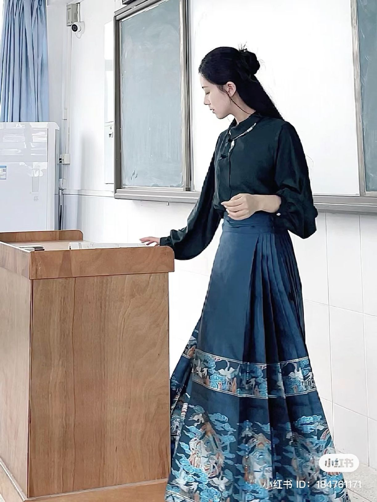 The Elegance of a Black Cheongsam-Inspired Cardigan The Elegance of a Black Cheongsam-Inspired Cardigan