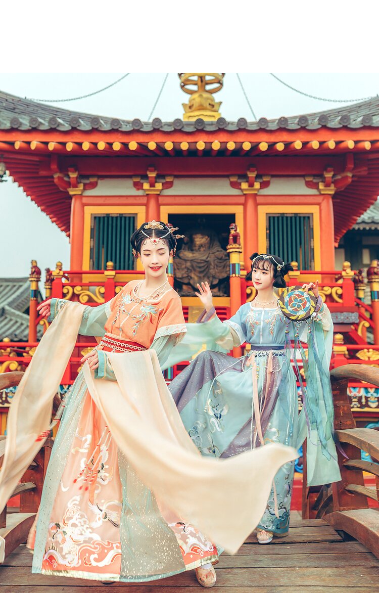 Chinese Cheongsam and Qiaoao:Embracing Traditional Elegance in Modern Fashion Chinese Cheongsam and Qiaoao:Embracing Traditional Elegance in Modern Fashion