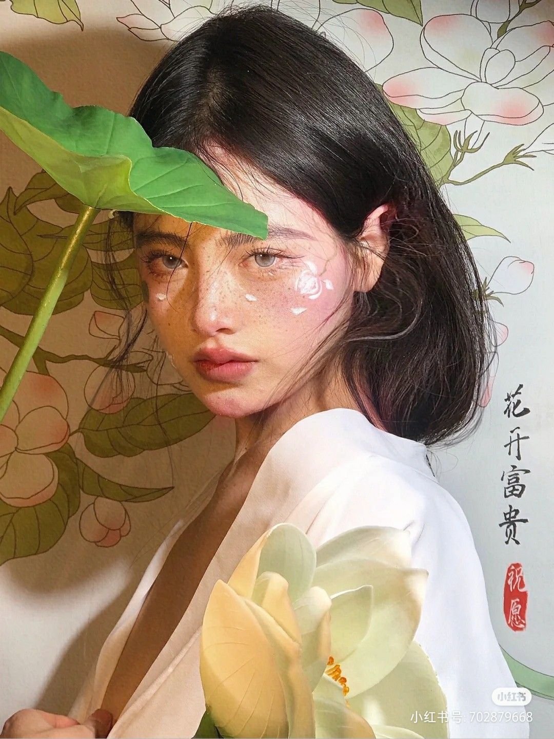 Reveling in Traditional Chinese Elegance:The Rise of Hanfu Fashion for Women Reveling in Traditional Chinese Elegance:The Rise of Hanfu Fashion for Women