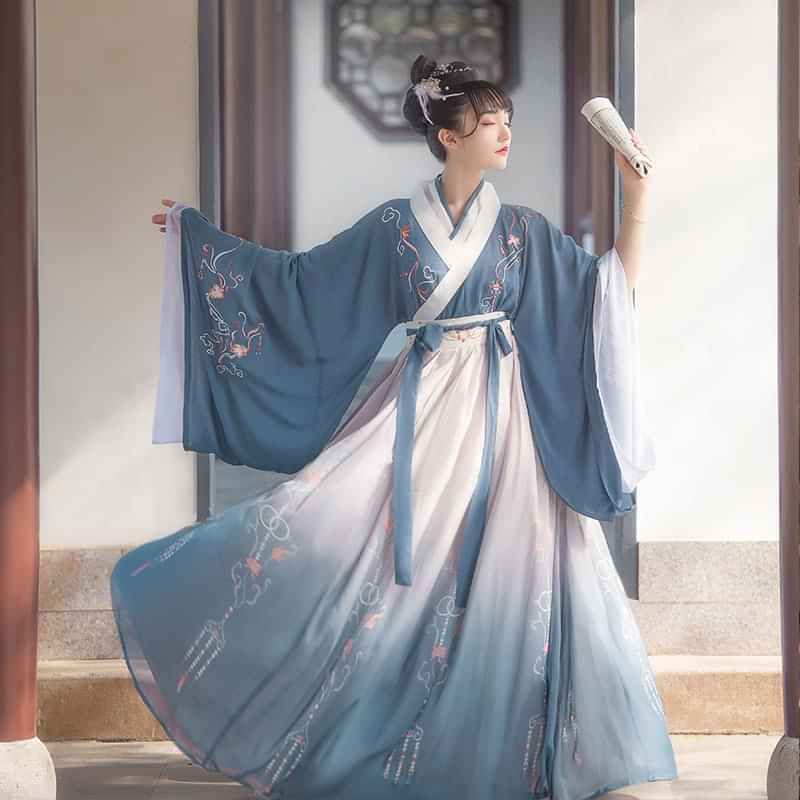 杭州真丝旗袍真品的魅力与鉴别 杭州真丝旗袍真品的魅力与鉴别