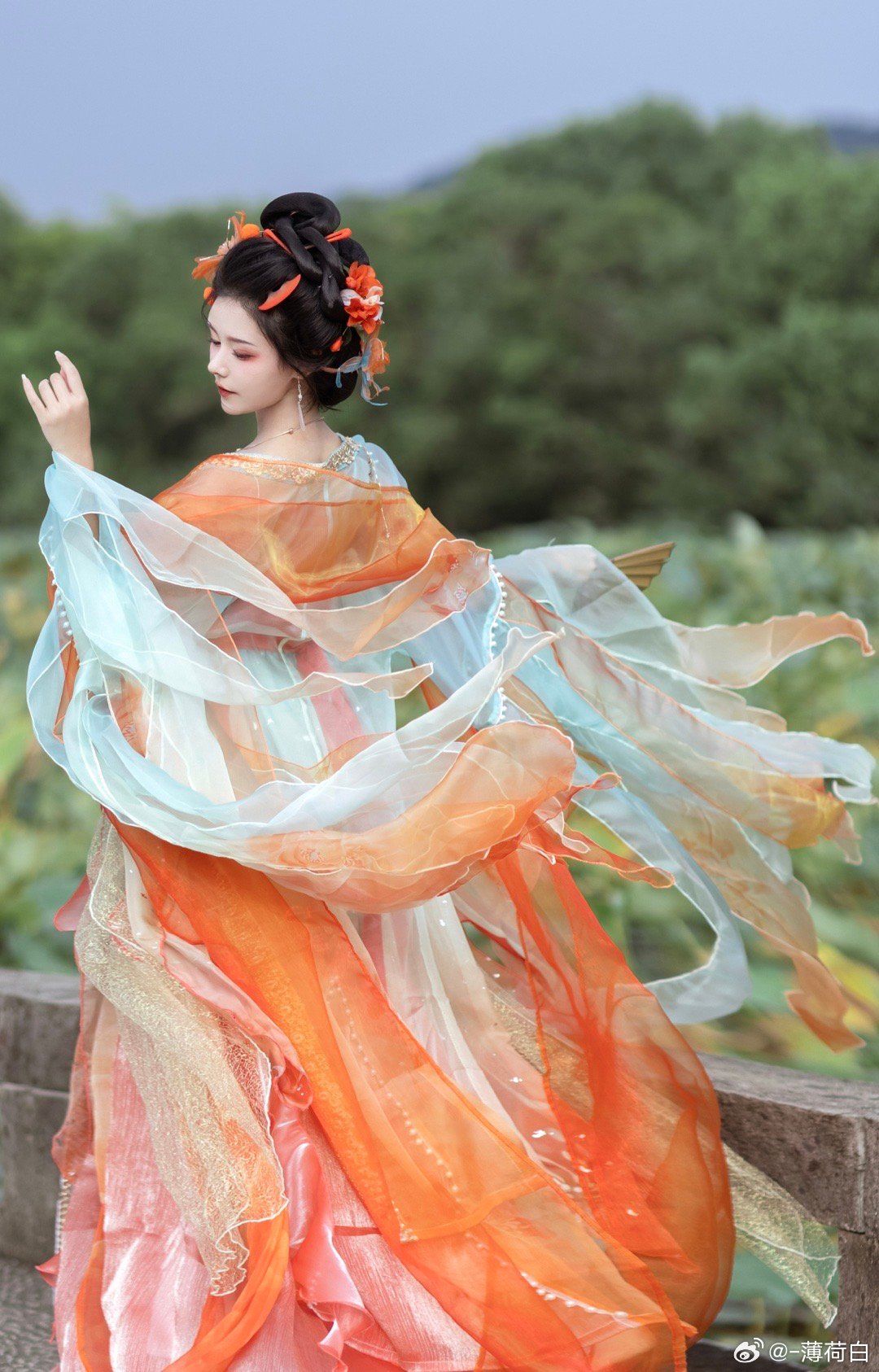 Hanfu Family Fashion:The Rise of Traditional Parent-Child Cosplay in Cultural Revival Hanfu Family Fashion:The Rise of Traditional Parent-Child Cosplay in Cultural Revival
