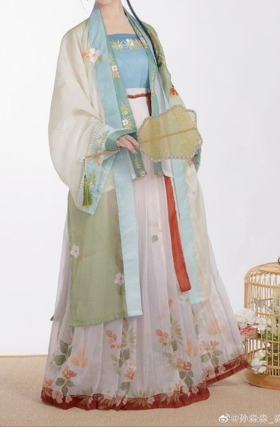 Orange Hanfu Hair Accessories:A Glimpse into Traditional Elegance Orange Hanfu Hair Accessories:A Glimpse into Traditional Elegance