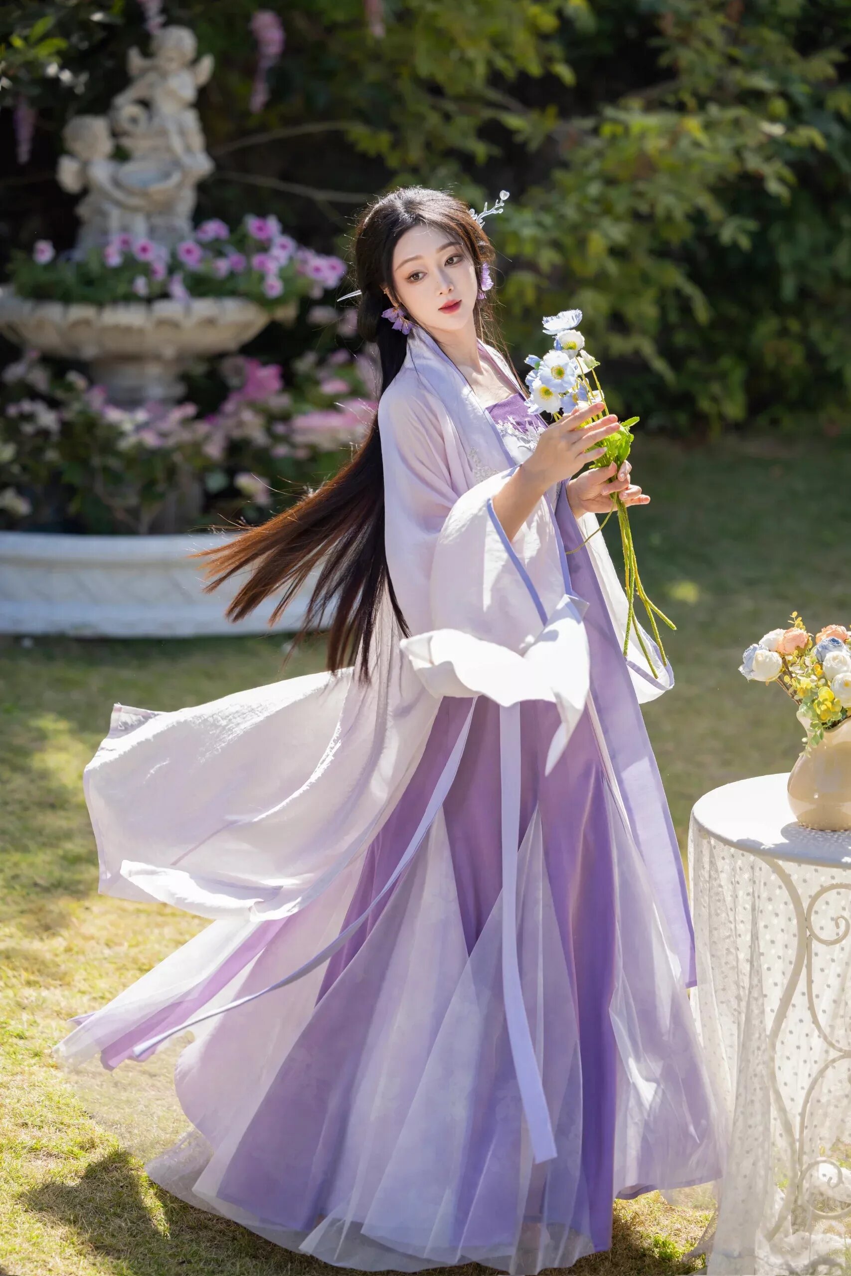 Latest Trends in Stylish Flower-Print Cheongsam Skirts for Women Latest Trends in Stylish Flower-Print Cheongsam Skirts for Women