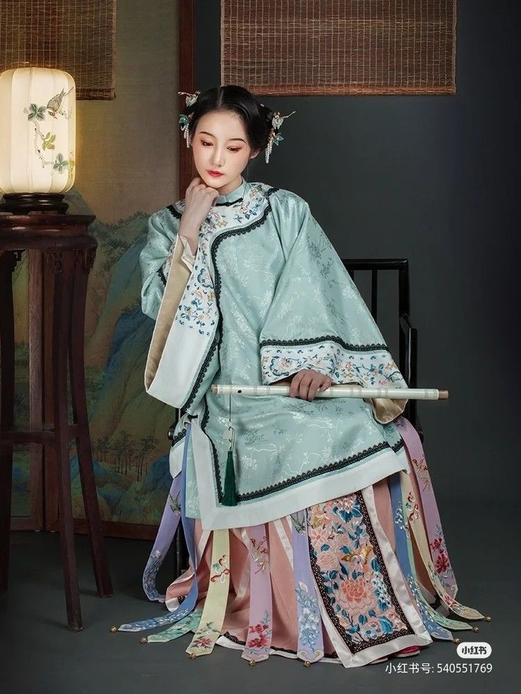 Shoe Styles for Traditional Chinese Hanfu Costumes in Winter Shoe Styles for Traditional Chinese Hanfu Costumes in Winter