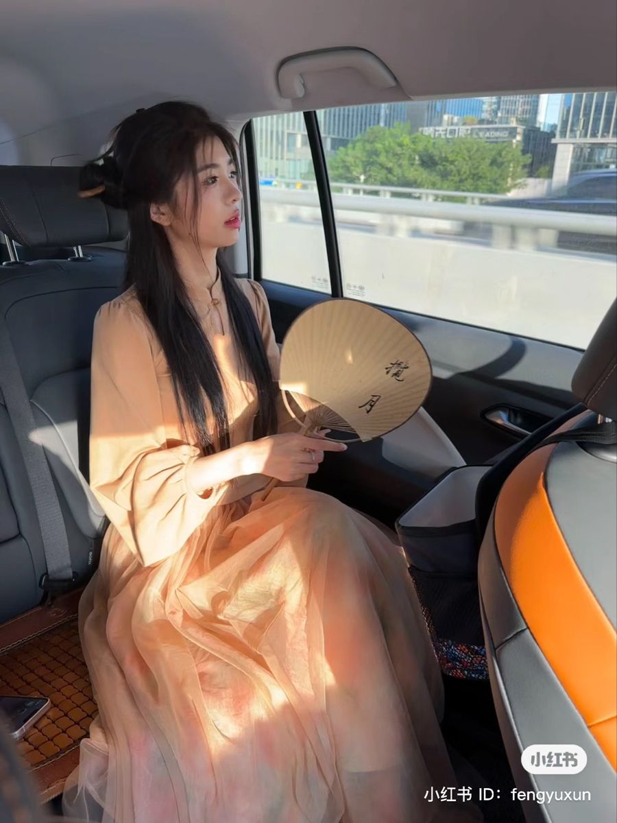 The Splendor of Traditional Chinese汉服女装,A Journey Through Ancient Beauty The Splendor of Traditional Chinese汉服女装,A Journey Through Ancient Beauty