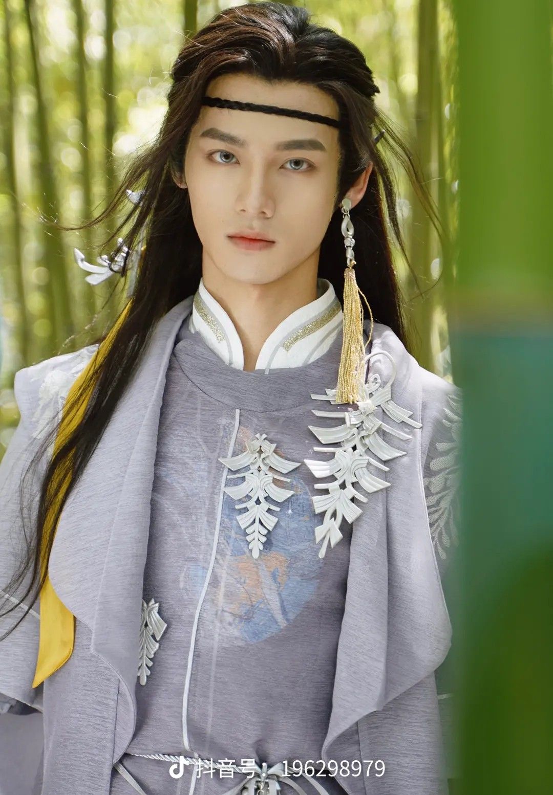 Embracing Summer in a Cheongsam Jacket Embracing Summer in a Cheongsam Jacket