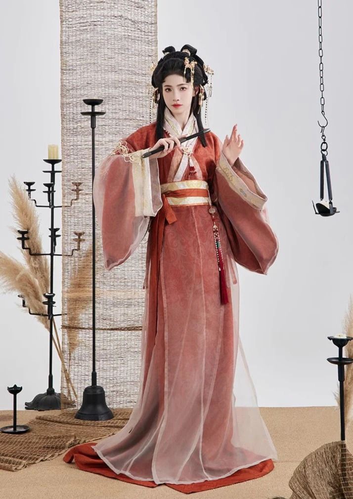 The Elegant Charm of Horseface Skirt and Headwear:A Guide to Styling for the Big Day The Elegant Charm of Horseface Skirt and Headwear:A Guide to Styling for the Big Day