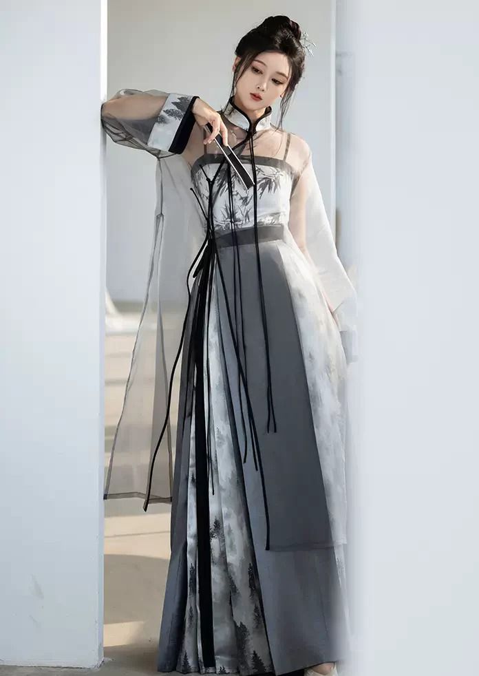 The Equestrian-Inspired Skirt Dancewear:The Plisse Skirt with a Cultural Twist The Equestrian-Inspired Skirt Dancewear:The Plisse Skirt with a Cultural Twist