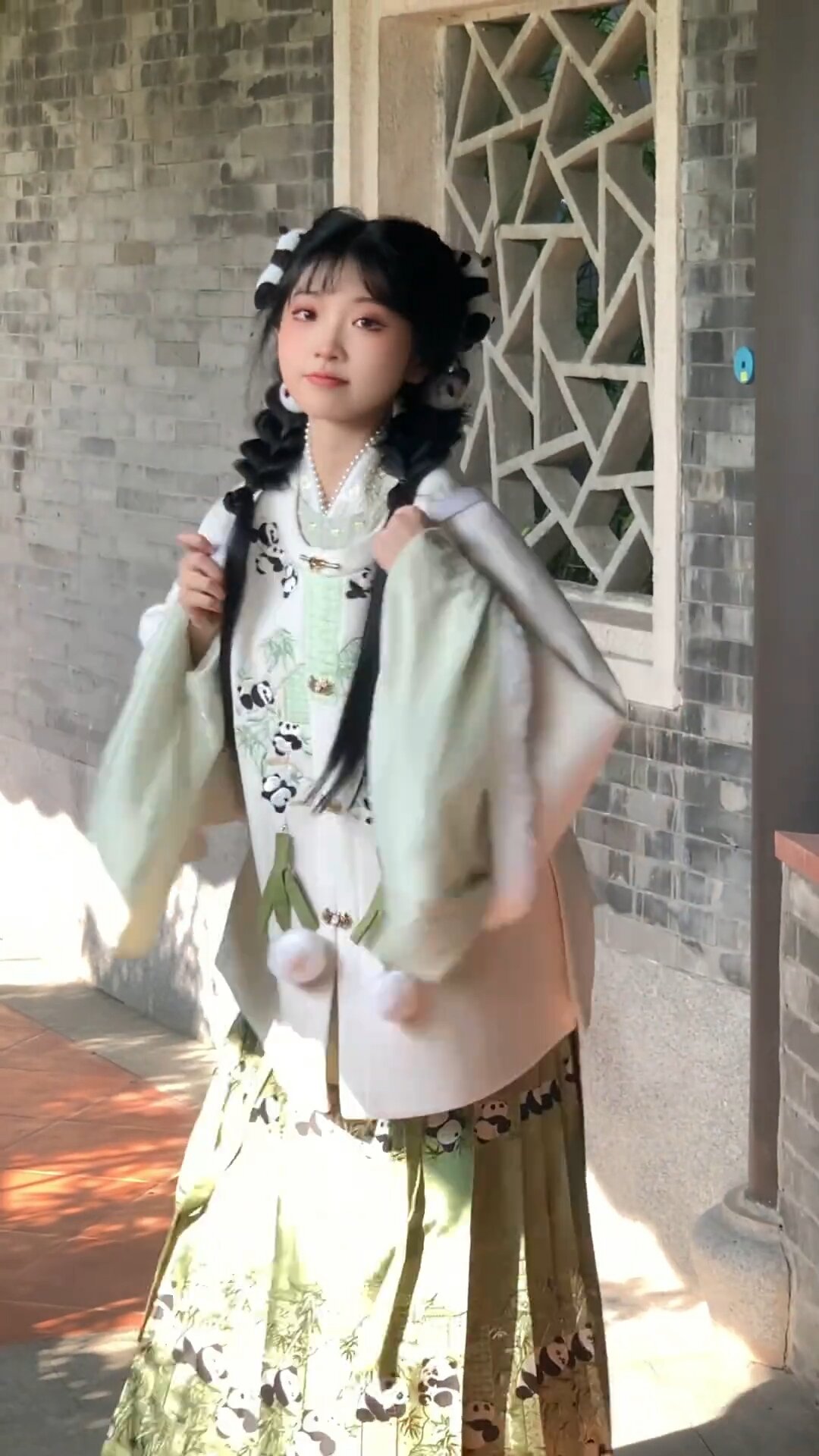 The Eighteenth Birthday Ceremony of a Young Girl:The Significance of a Horseface Skirt The Eighteenth Birthday Ceremony of a Young Girl:The Significance of a Horseface Skirt