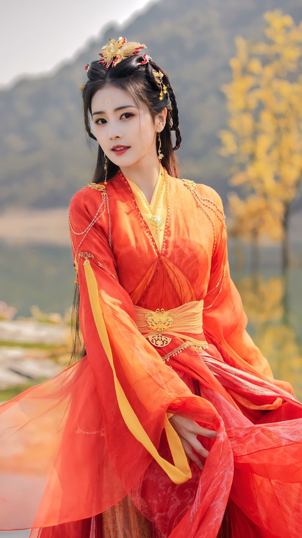 Mulans Legacy:The Splendor of Hanfu Fashion in the Age of Flower Mulans Legacy:The Splendor of Hanfu Fashion in the Age of Flower