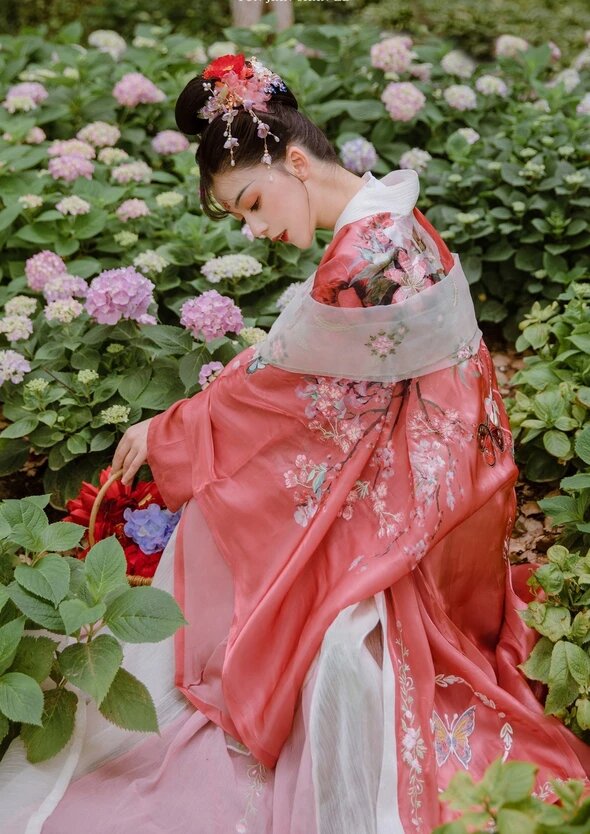 Engaged in Style:Summer Mamen-Inspired Qipao Skirt Set Engaged in Style:Summer Mamen-Inspired Qipao Skirt Set
