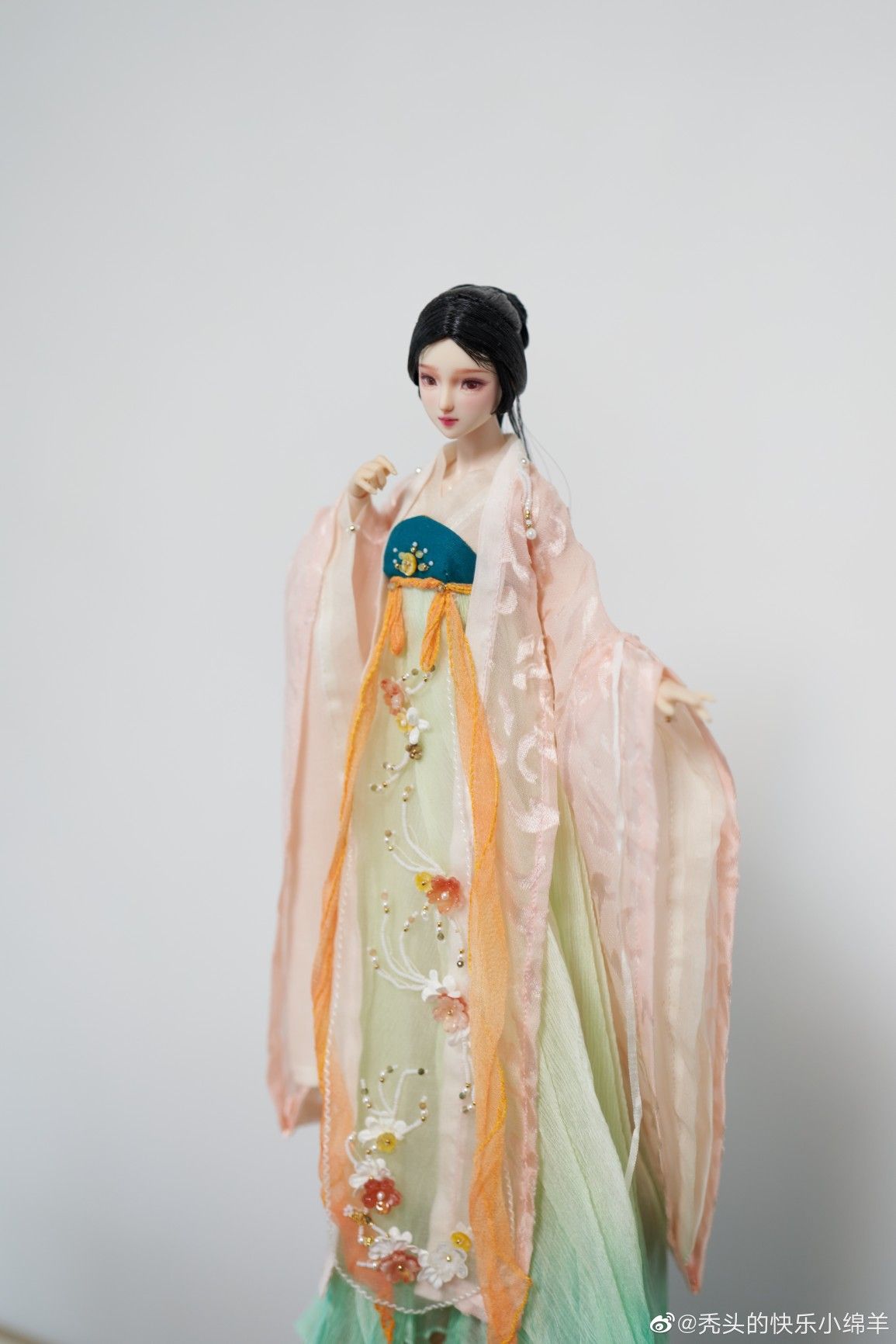 The Enchantment of Lotus Blue Hanfu:Unveiling the Splendor of Traditional Chinese Elegance The Enchantment of Lotus Blue Hanfu:Unveiling the Splendor of Traditional Chinese Elegance