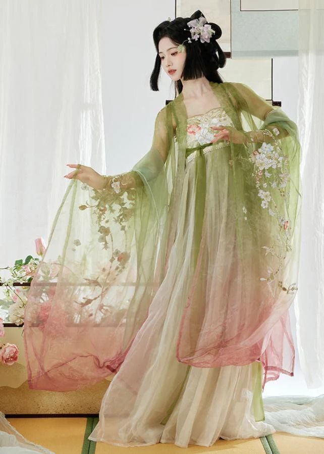 The Evolution of Qipao:Exploring the Allure of DS Qipao in Modern Fashion The Evolution of Qipao:Exploring the Allure of DS Qipao in Modern Fashion