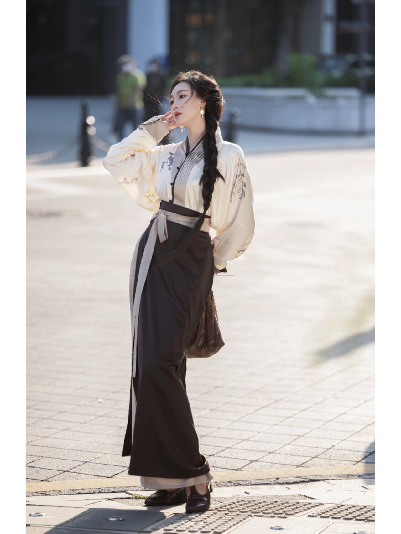 Waterproof Platform Peep-Toe Heels and Cheongsam:A Perfect Match for Modern Women Waterproof Platform Peep-Toe Heels and Cheongsam:A Perfect Match for Modern Women