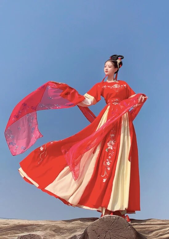 Elegant and Dignified Cheongsam:A Symbol of Grace and Grandeur Elegant and Dignified Cheongsam:A Symbol of Grace and Grandeur
